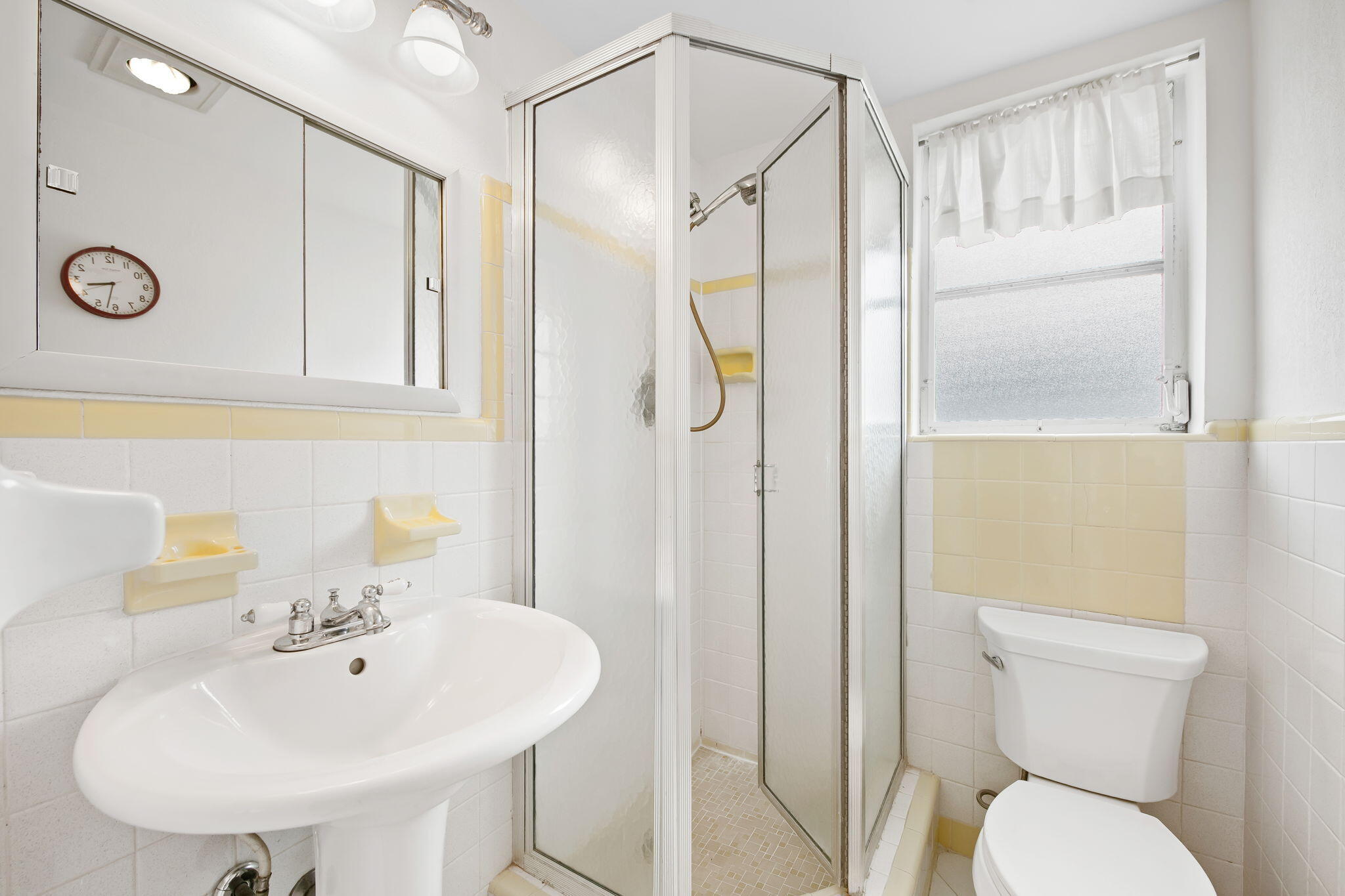 2748 NE 28th #20, Lighthouse Point FL 33064