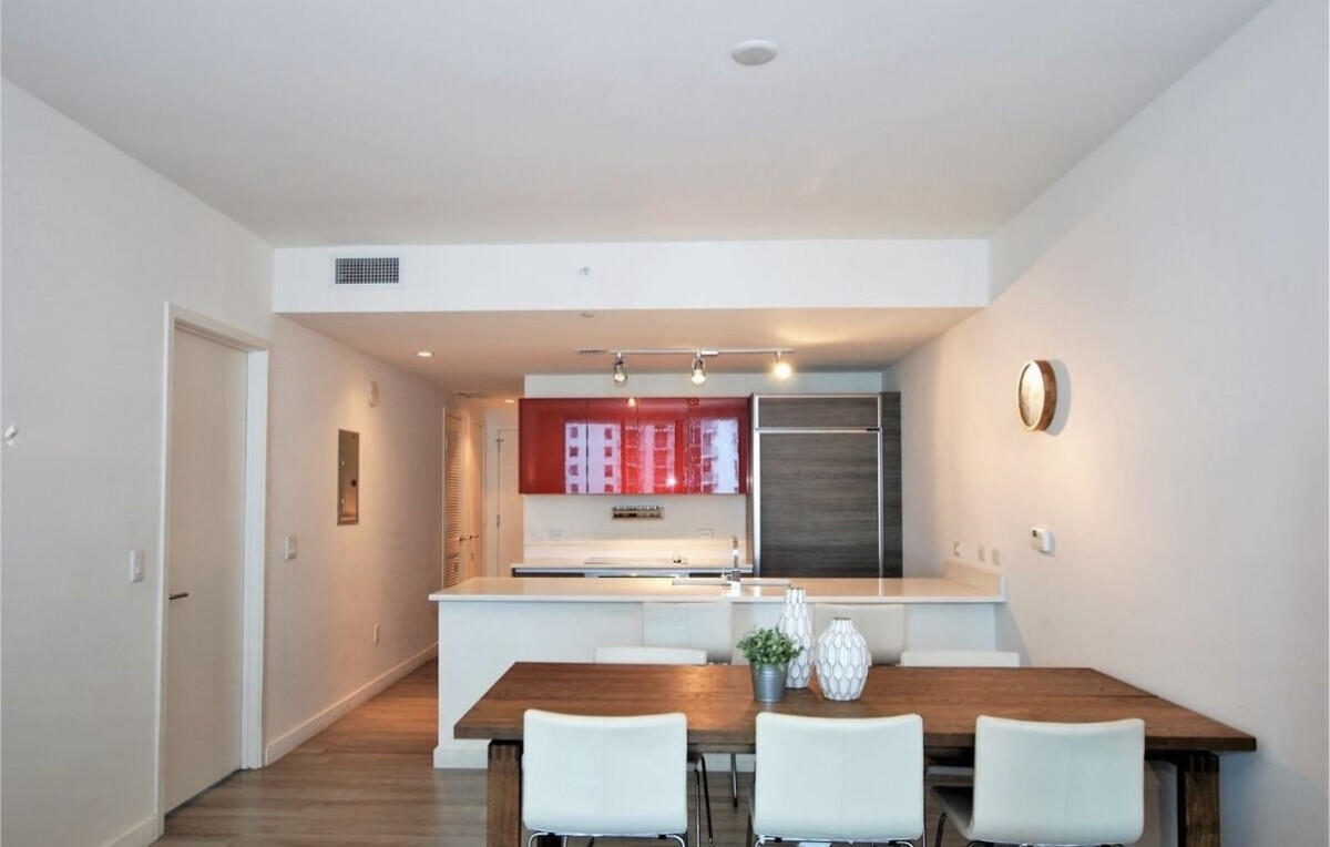 1100 S Miami #1711, Miami FL 33130