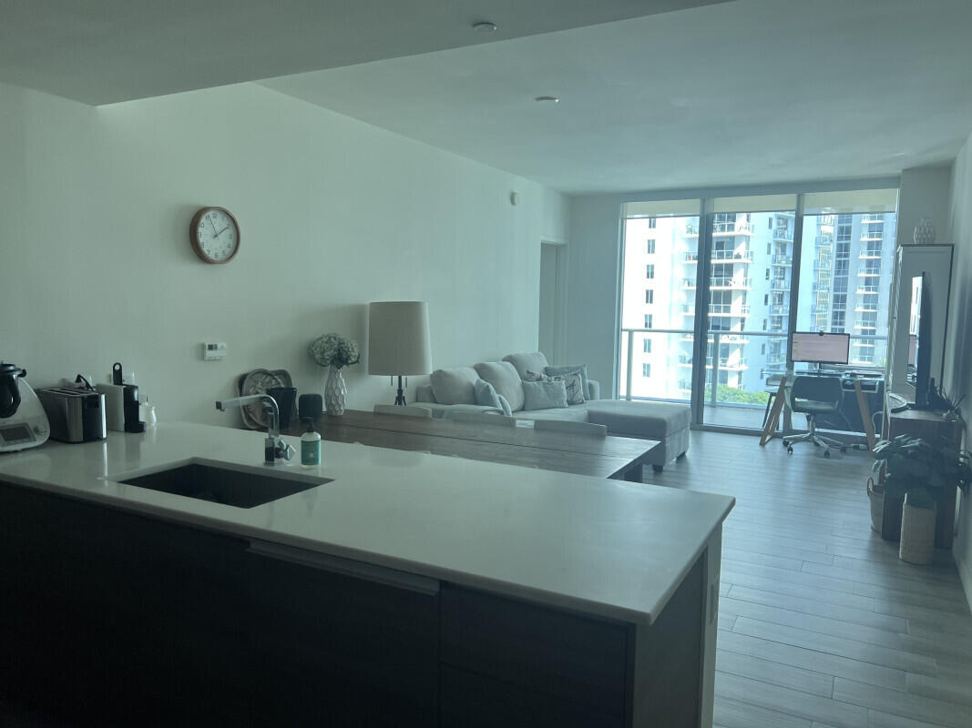 1100 S Miami #1711, Miami FL 33130