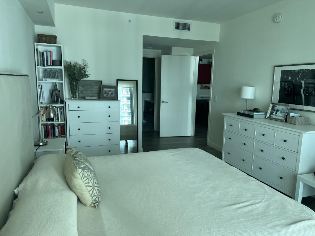 1100 S Miami #1711, Miami FL 33130