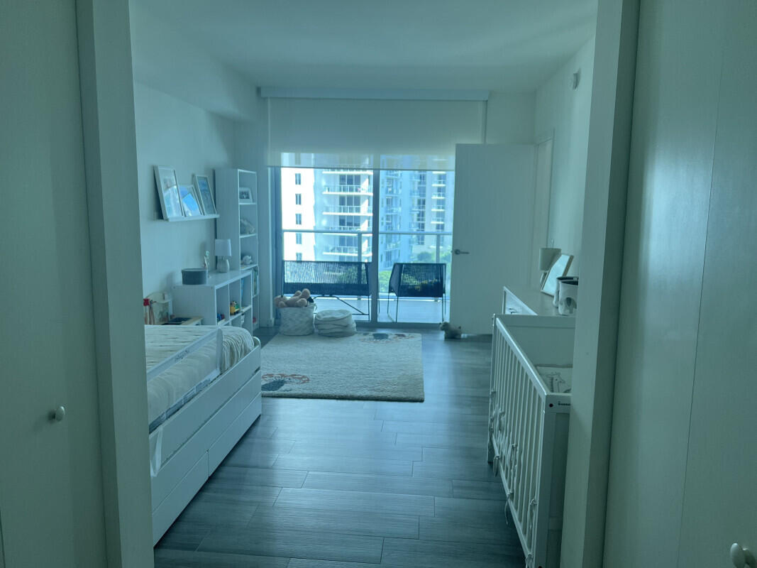 1100 S Miami #1711, Miami FL 33130