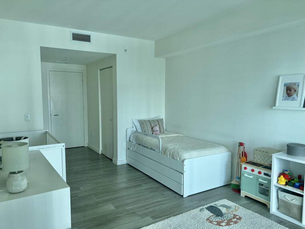 1100 S Miami #1711, Miami FL 33130