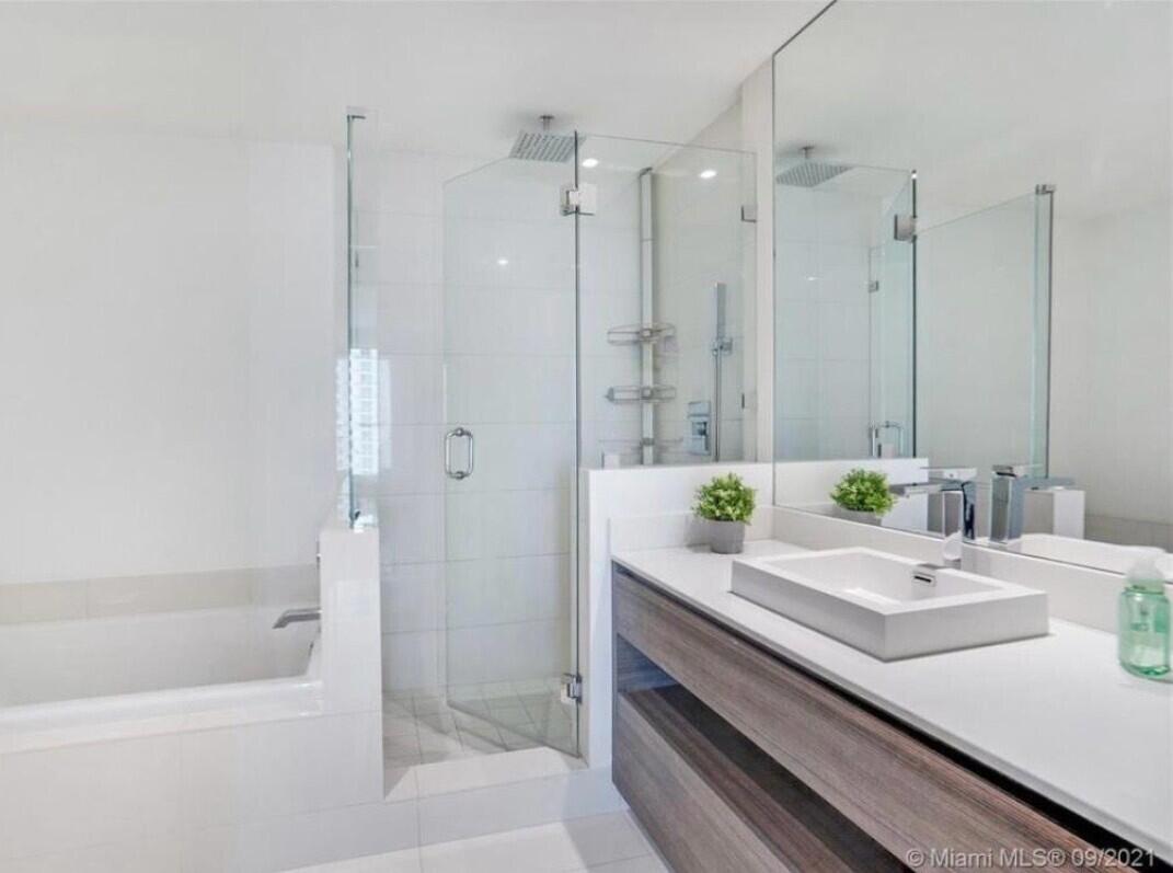 1100 S Miami #1711, Miami FL 33130