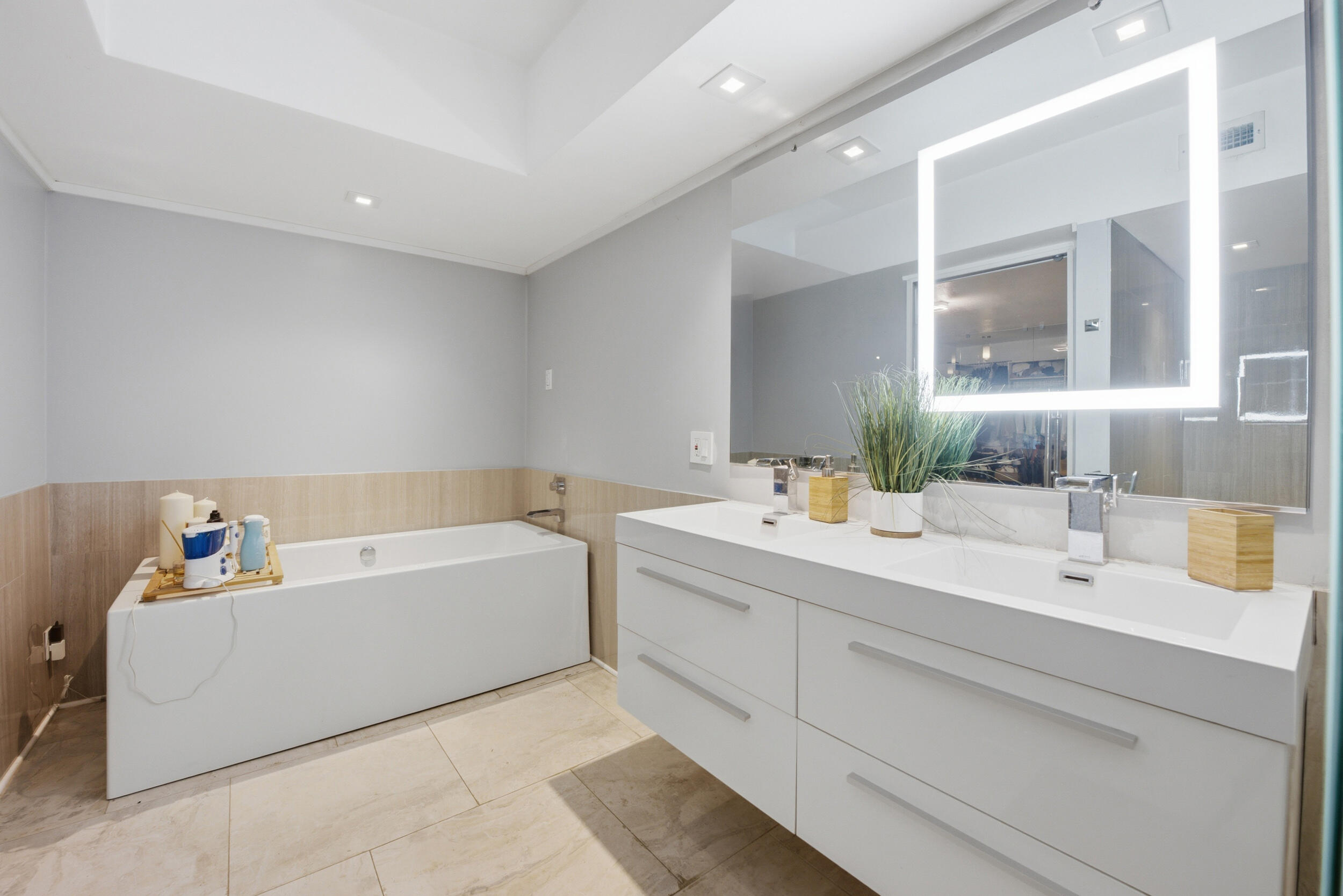4400 Queen Palm, Tamarac FL 33319