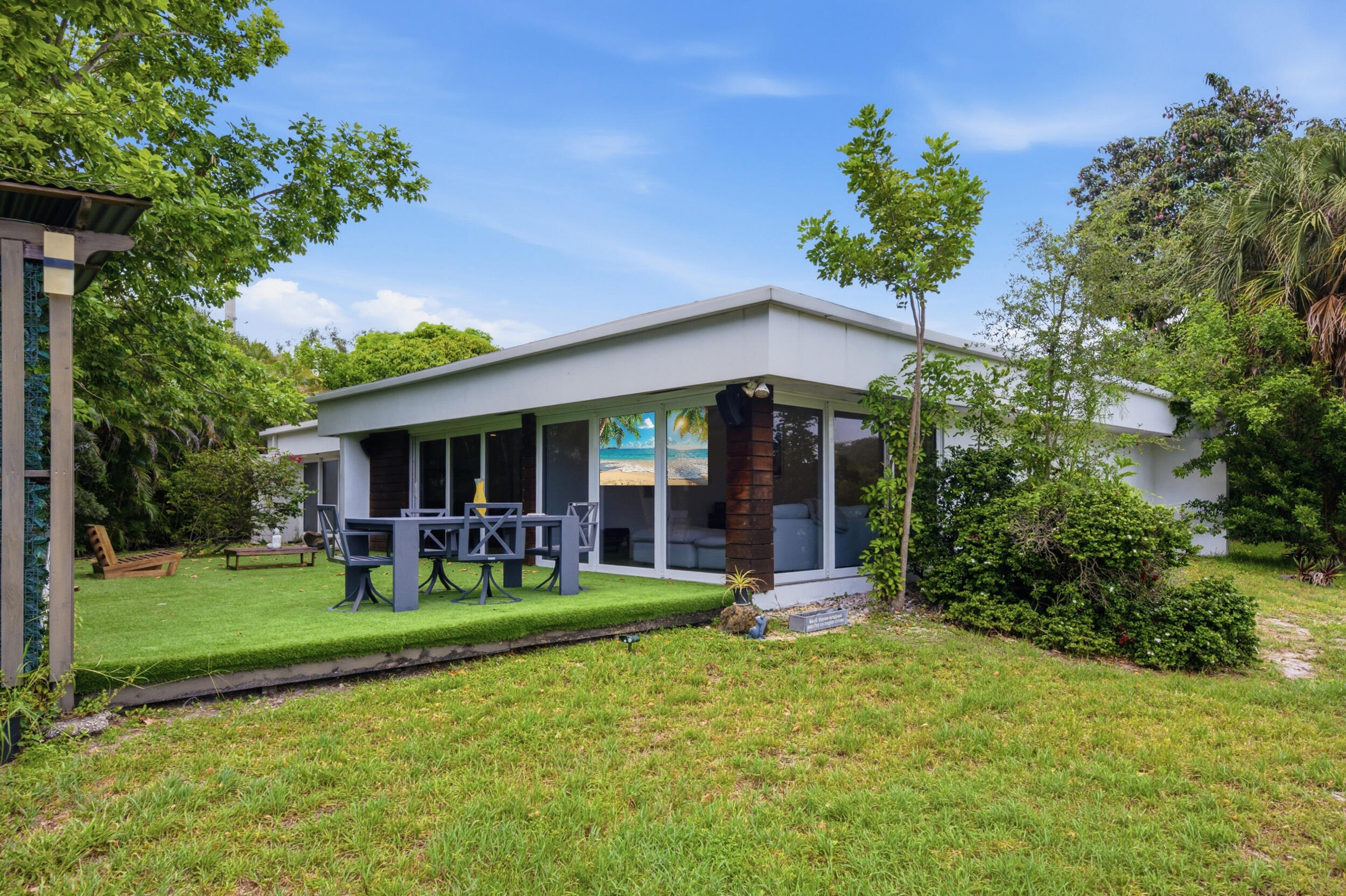 4400 Queen Palm, Tamarac FL 33319