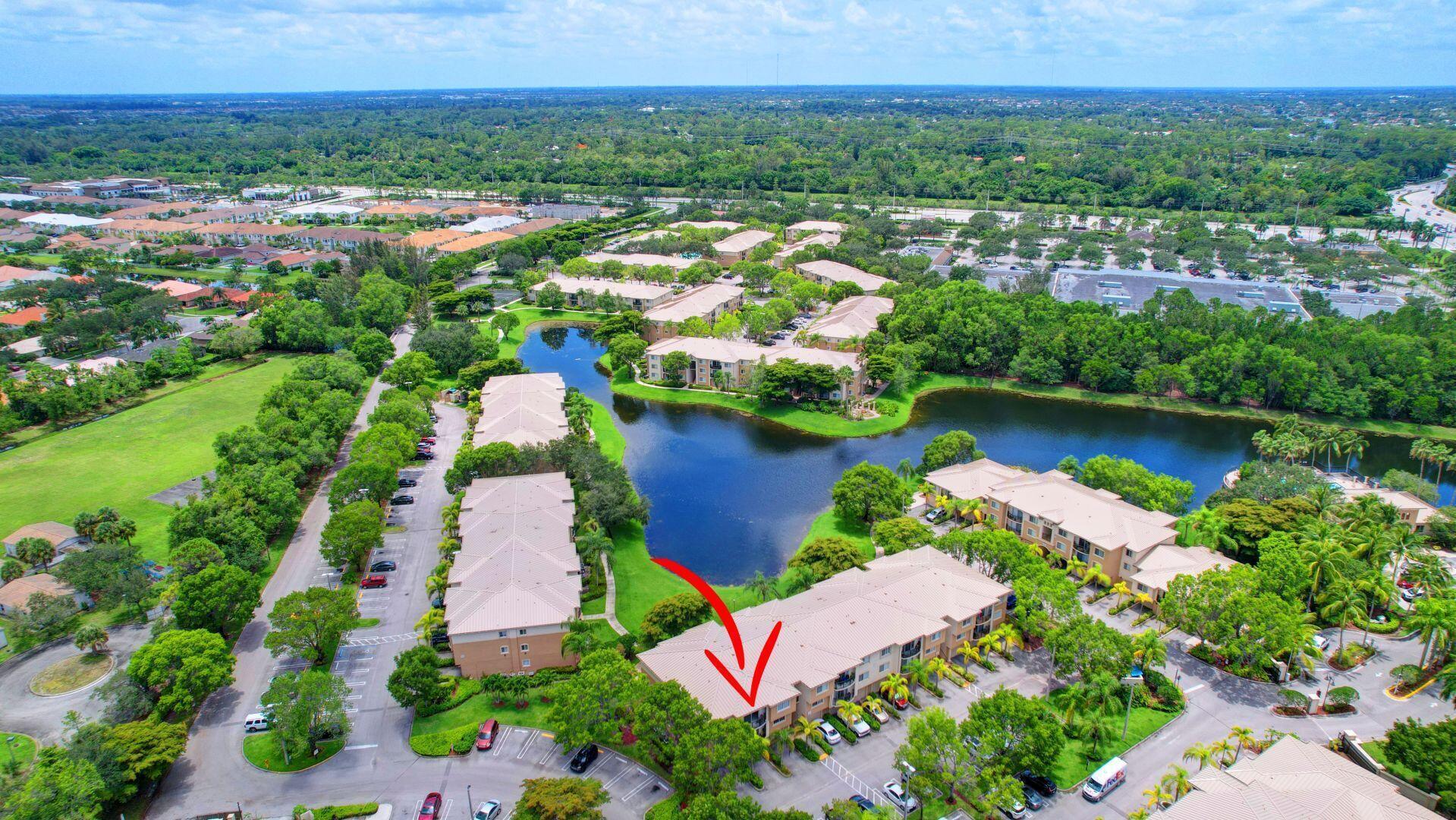300 Crestwood #307, Royal Palm Beach FL 33411