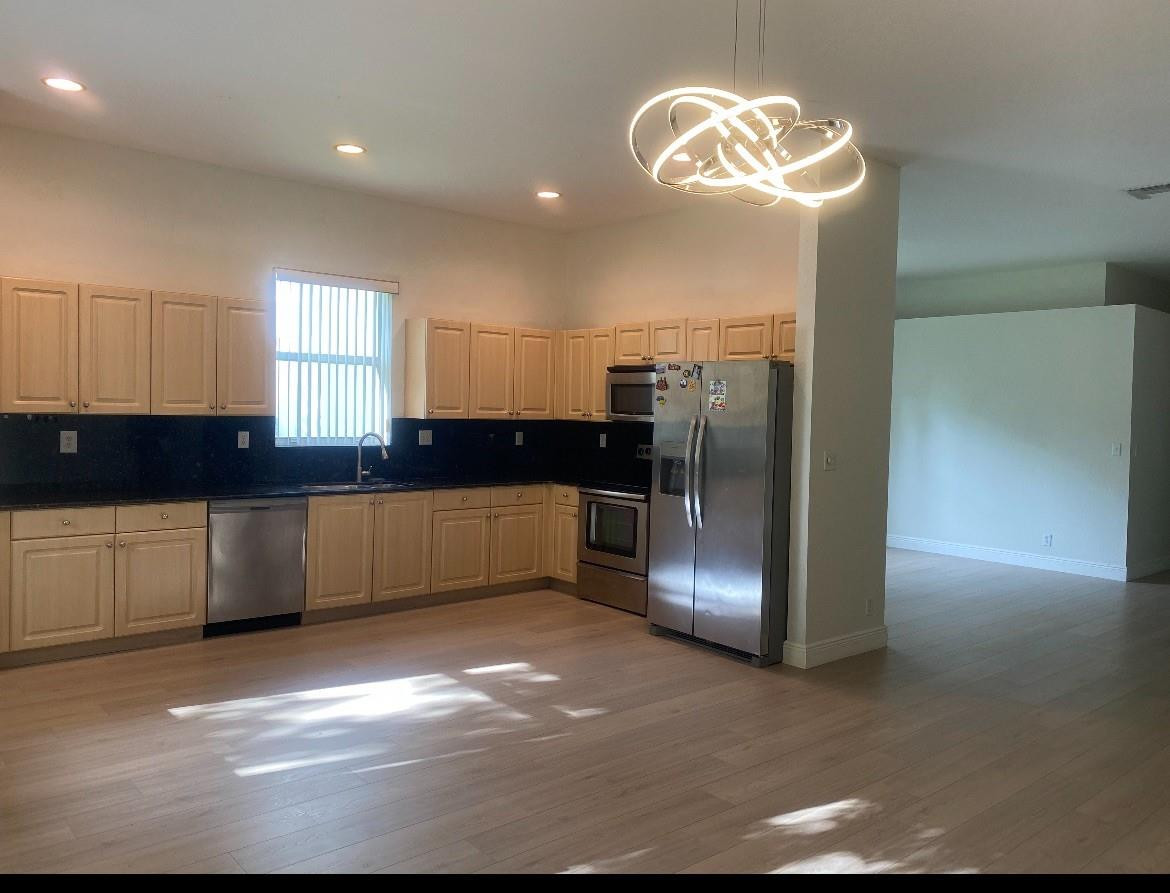 7953 NW 70th, Parkland FL 33067