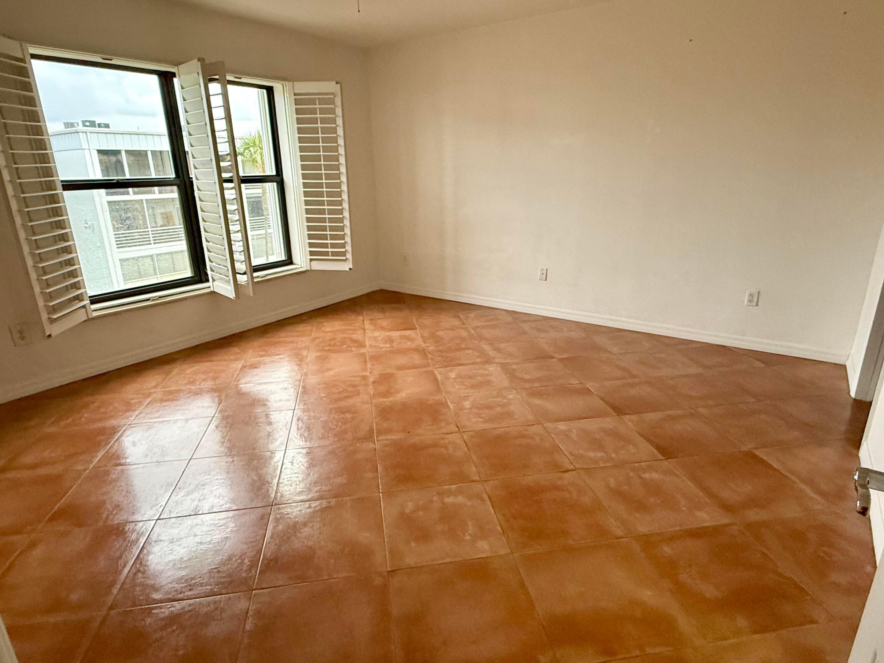 896 N Federal #325, Lantana FL 33462