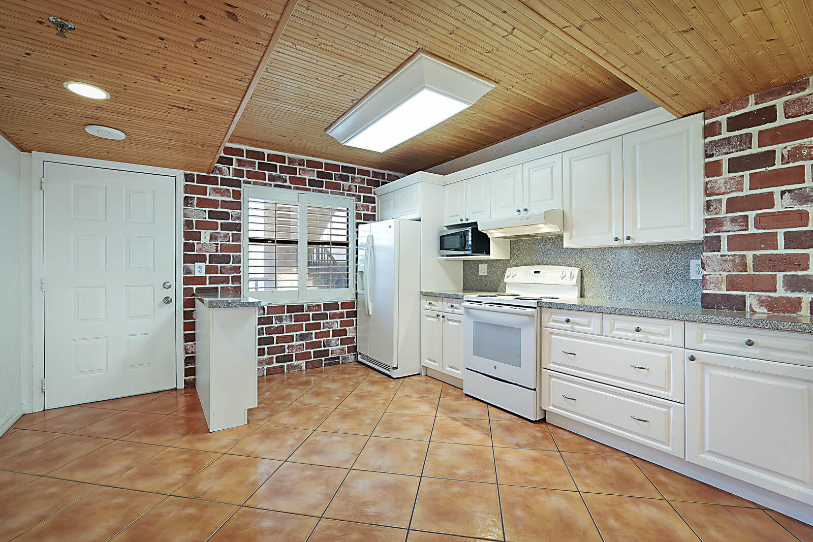 896 N Federal #325, Lantana FL 33462