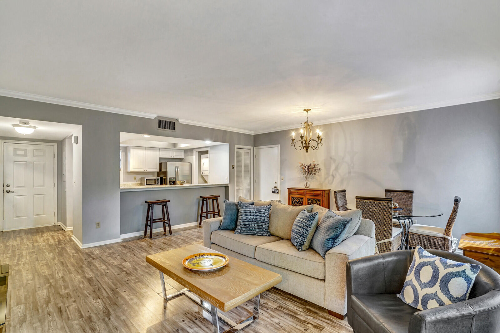11863 Wimbledon #425, Wellington FL 33414