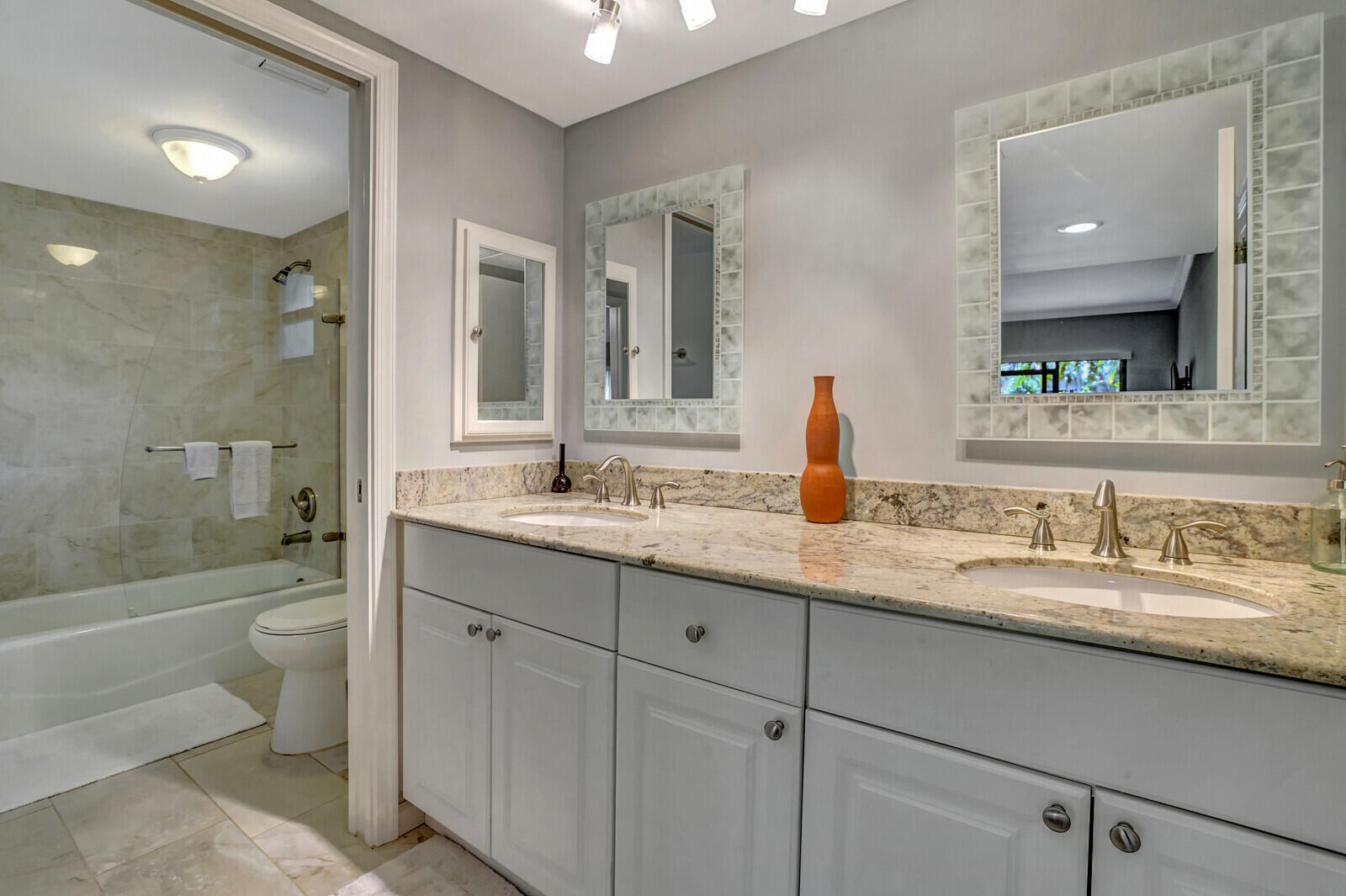 11863 Wimbledon #425, Wellington FL 33414