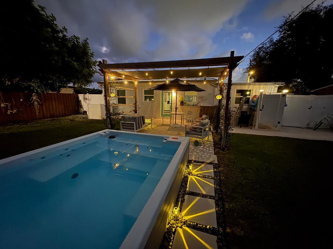 127 SW 10th, Boynton Beach FL 33435