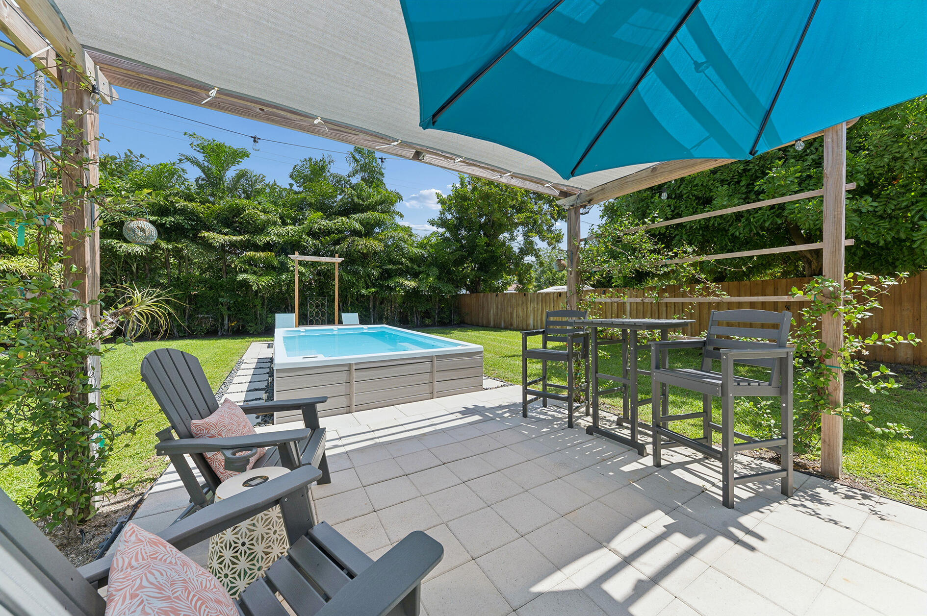 127 SW 10th, Boynton Beach FL 33435