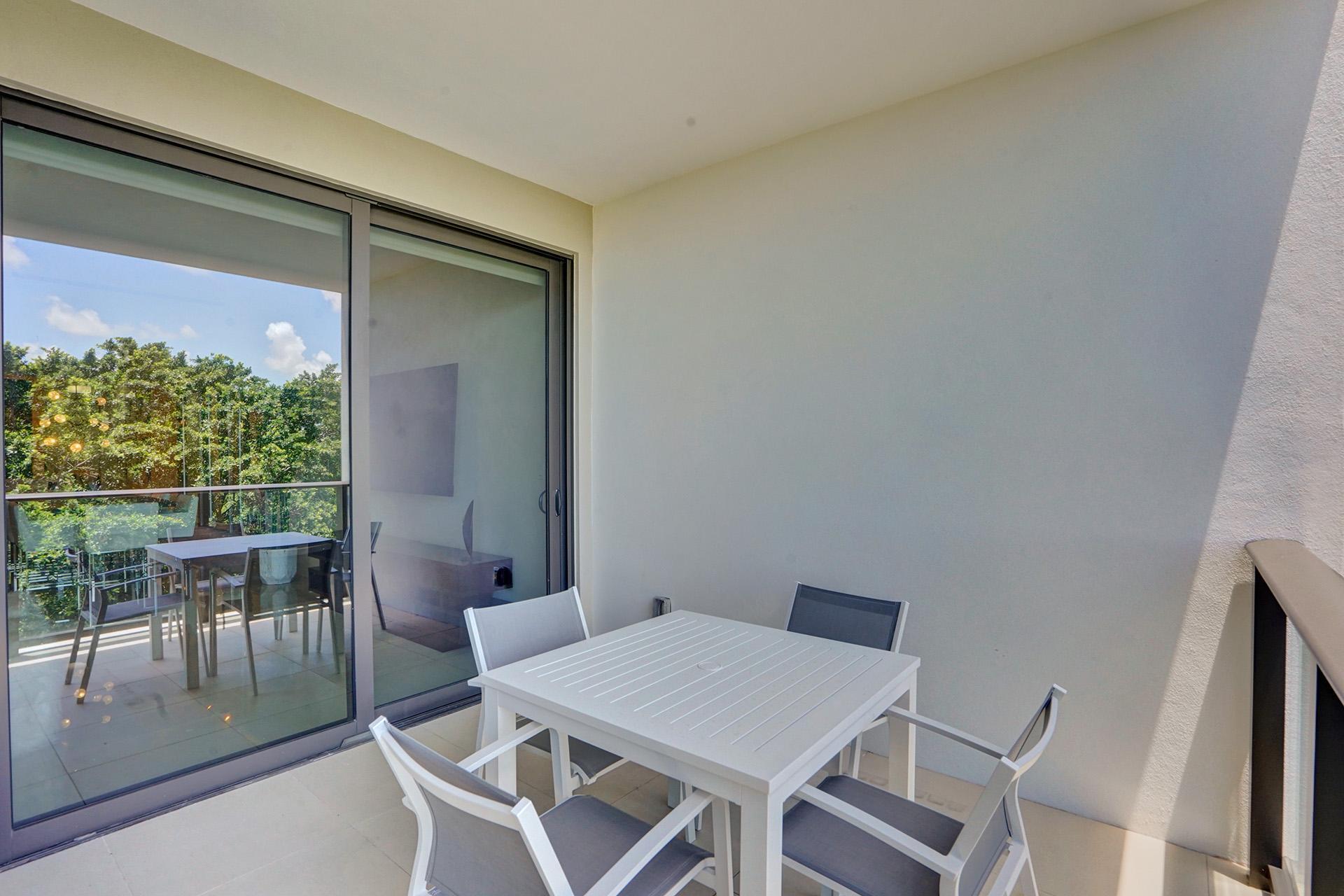 3040 N Ocean #N205, Fort Lauderdale FL 33308