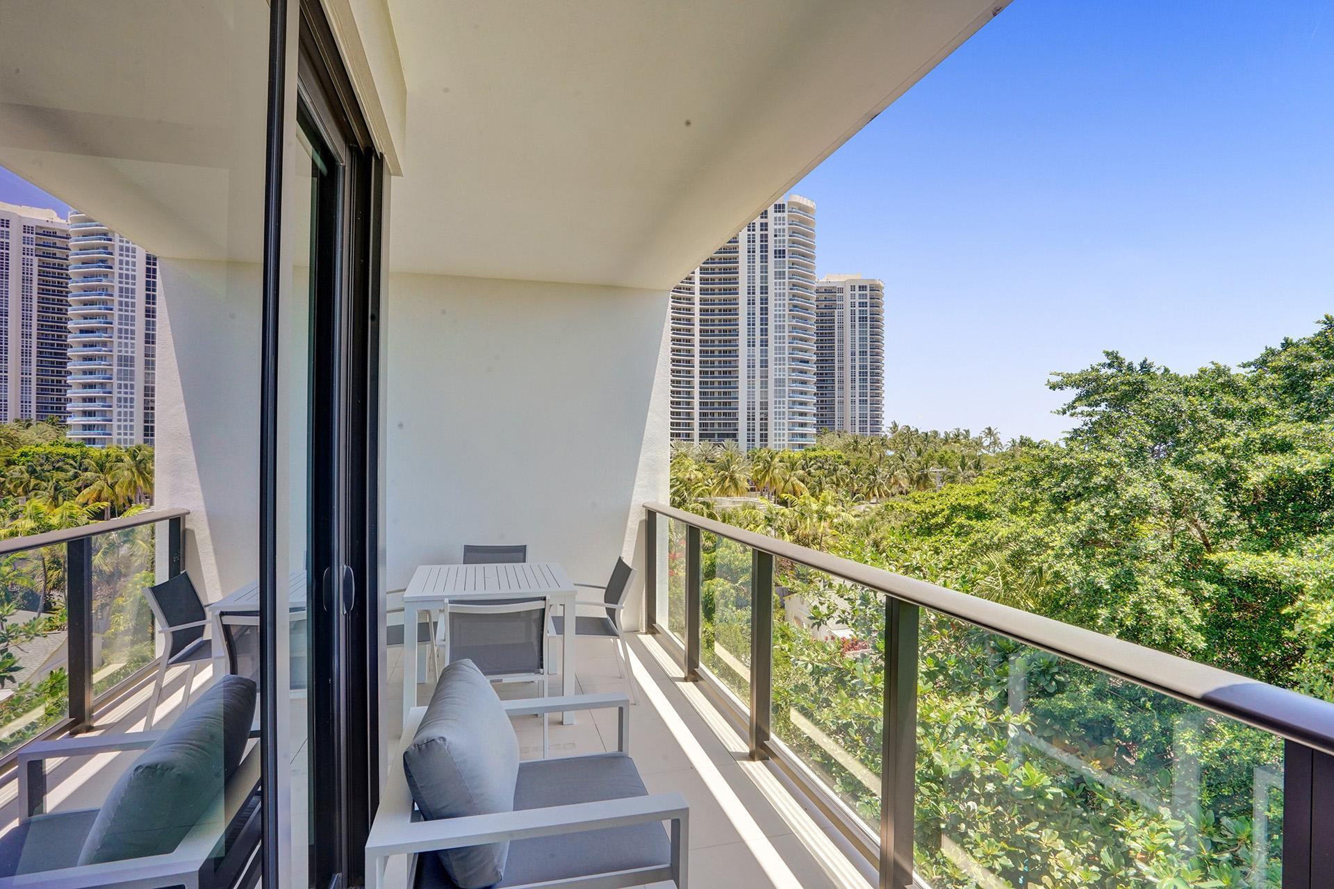 3040 N Ocean #N205, Fort Lauderdale FL 33308