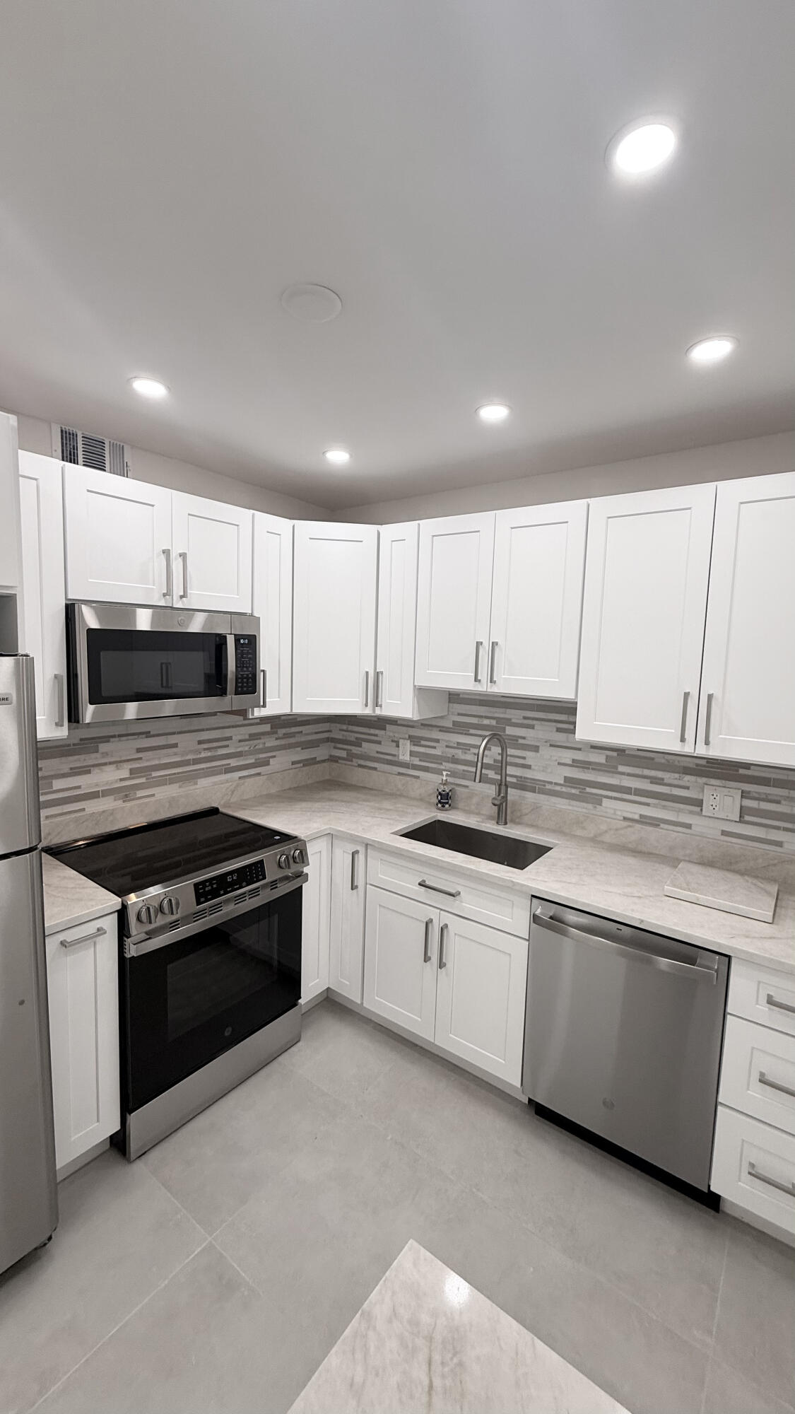 6505 Winfield, Margate FL 33063