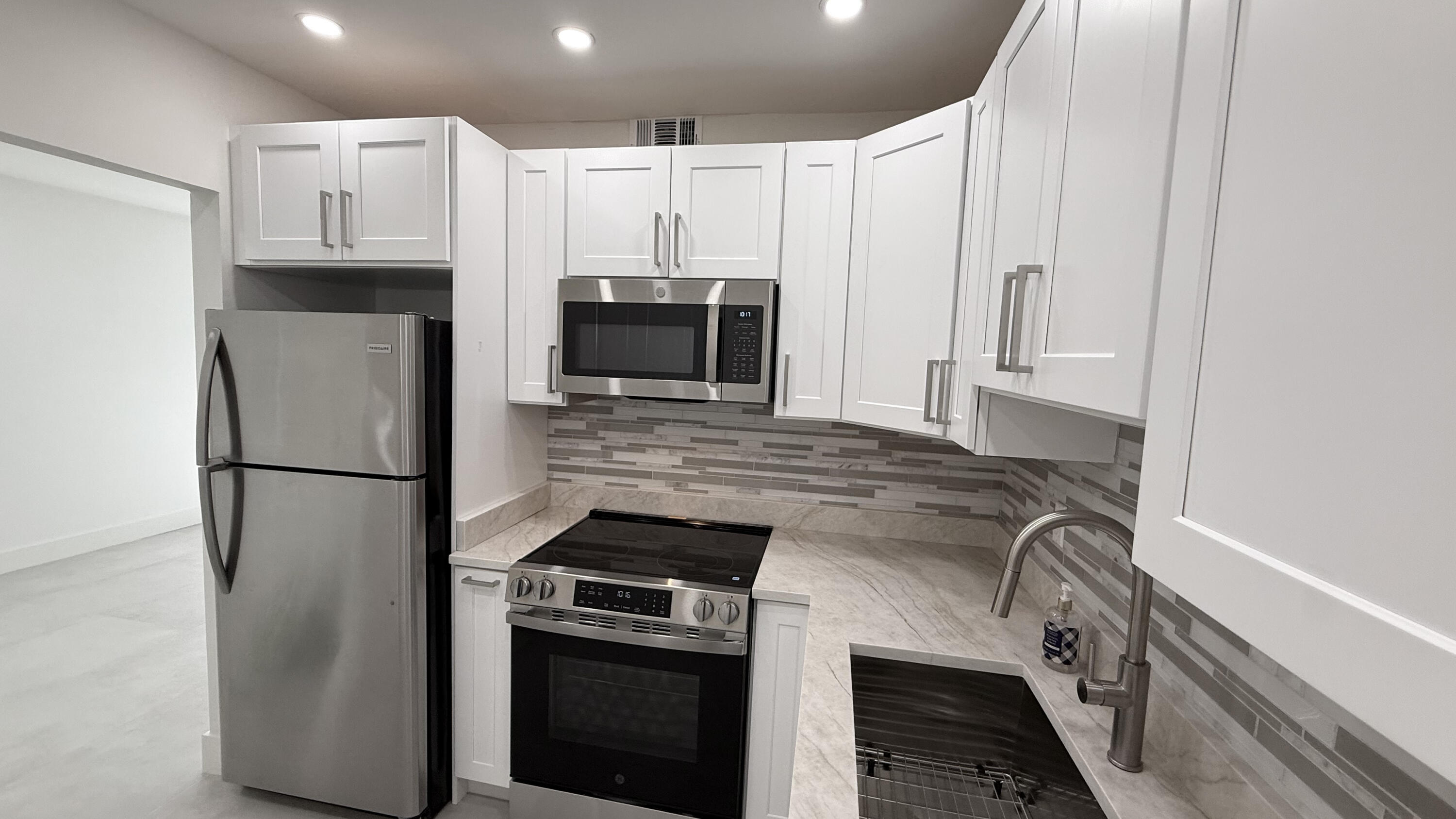 6505 Winfield, Margate FL 33063