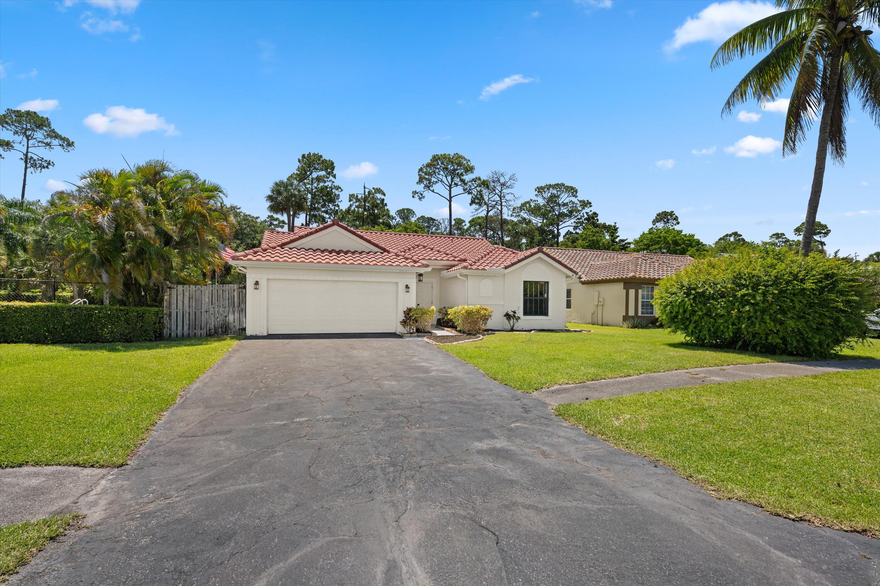 1051 New Parkview, Haverhill FL 33417
