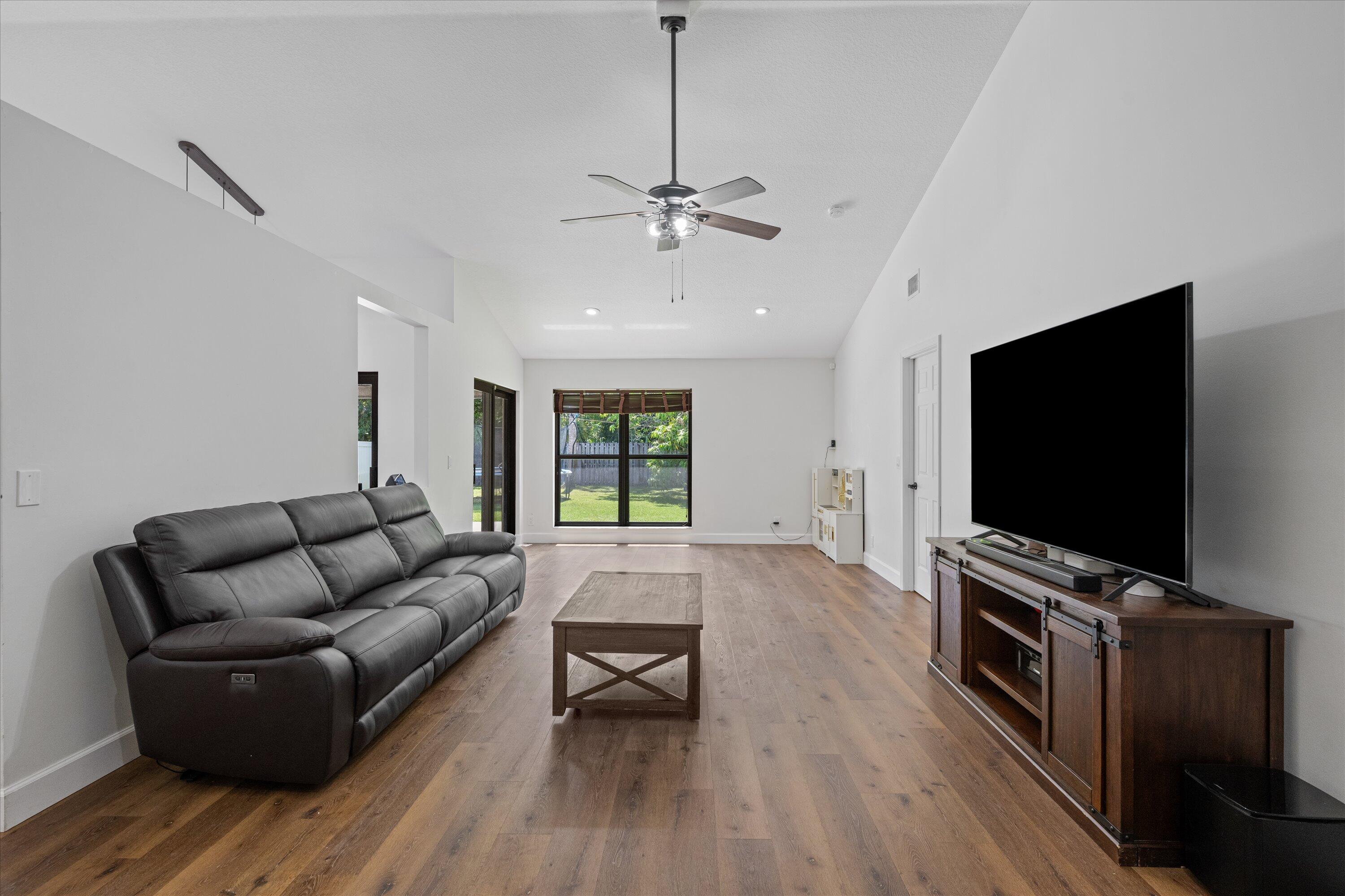 1051 New Parkview, Haverhill FL 33417