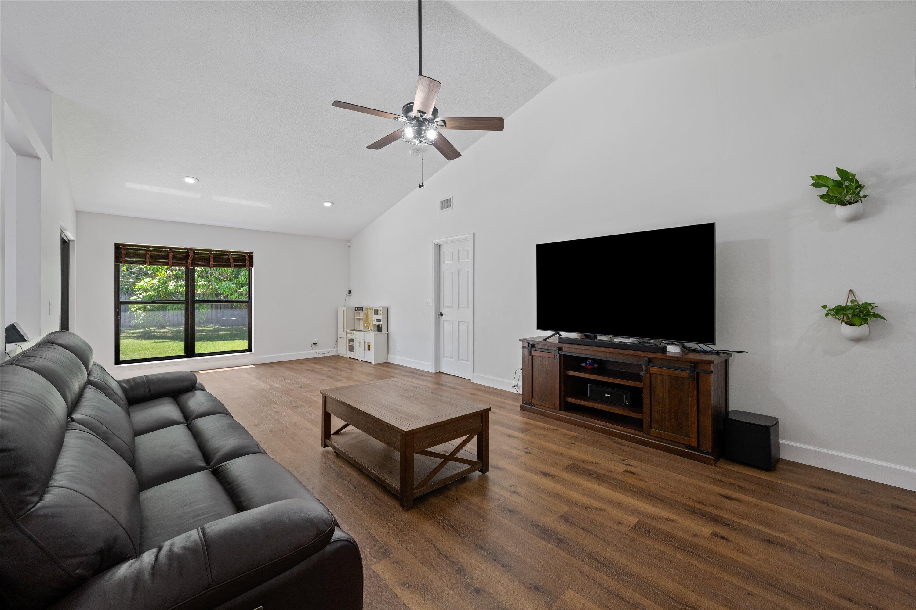 1051 New Parkview, Haverhill FL 33417