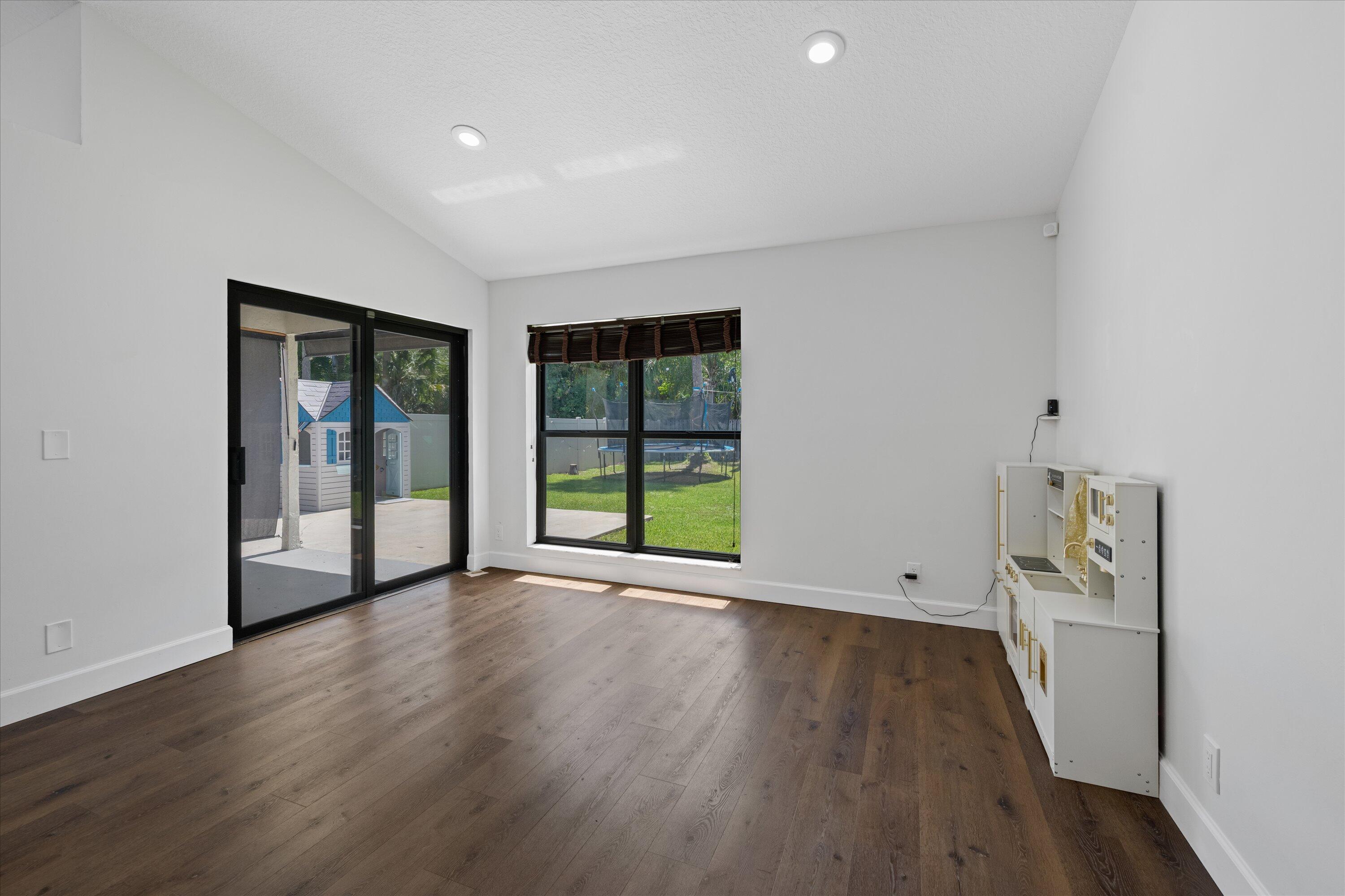 1051 New Parkview, Haverhill FL 33417