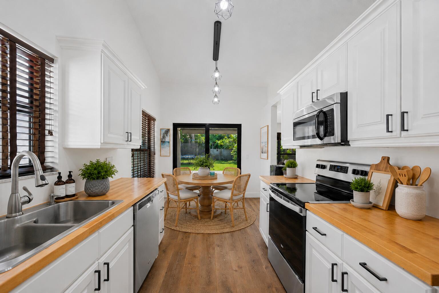 1051 New Parkview, Haverhill FL 33417