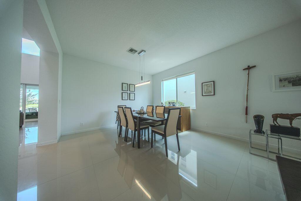 163 Bella Vista, Royal Palm Beach FL 33411