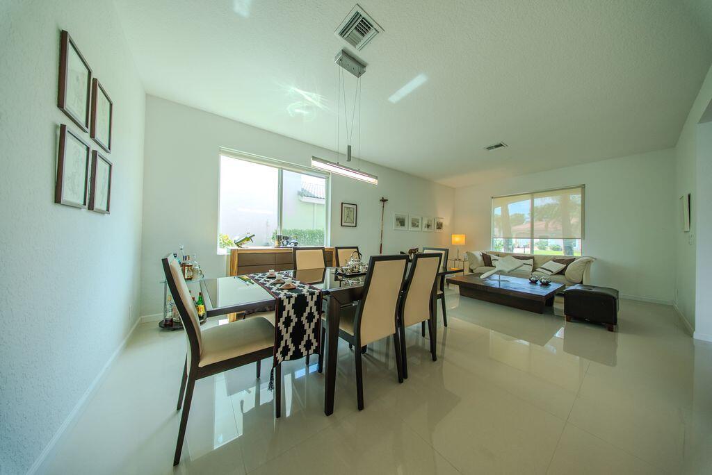 163 Bella Vista, Royal Palm Beach FL 33411