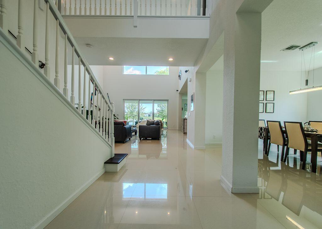 163 Bella Vista, Royal Palm Beach FL 33411