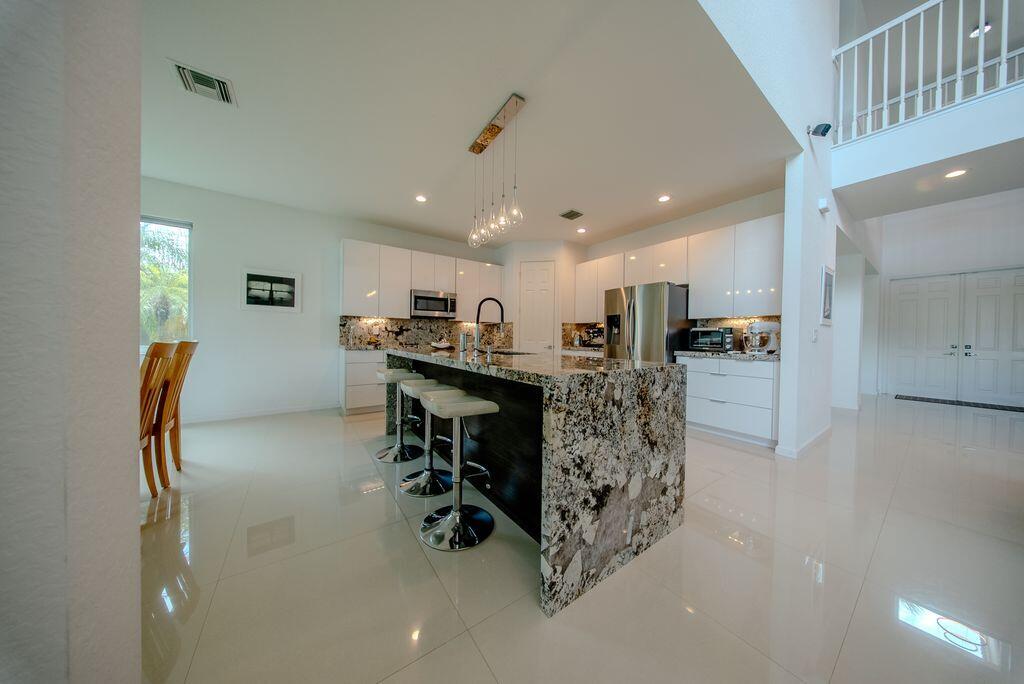 163 Bella Vista, Royal Palm Beach FL 33411