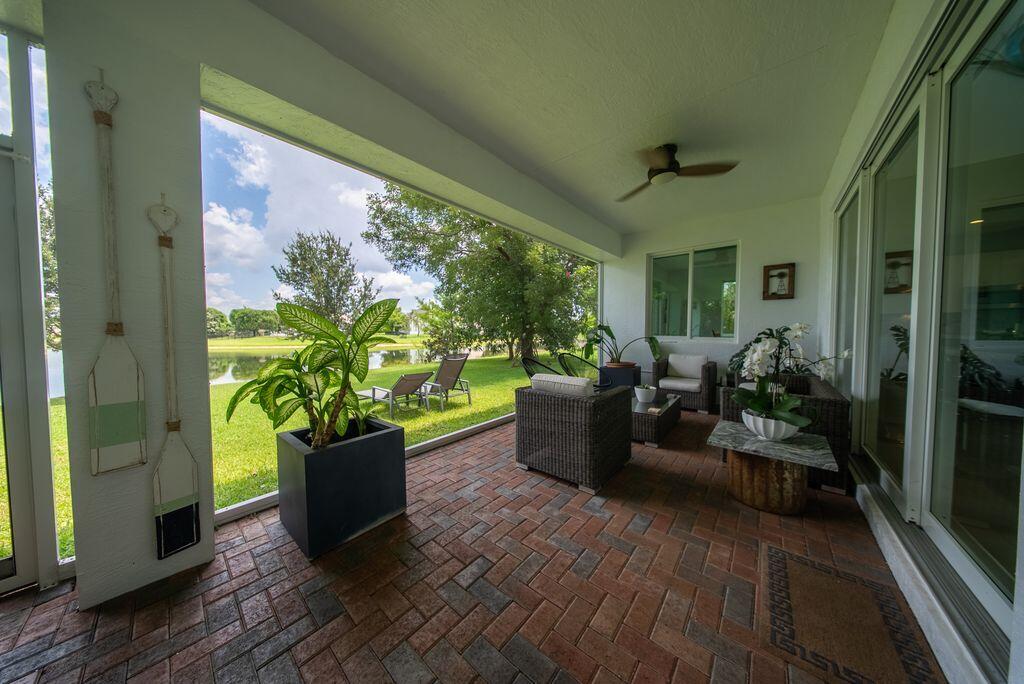 163 Bella Vista, Royal Palm Beach FL 33411