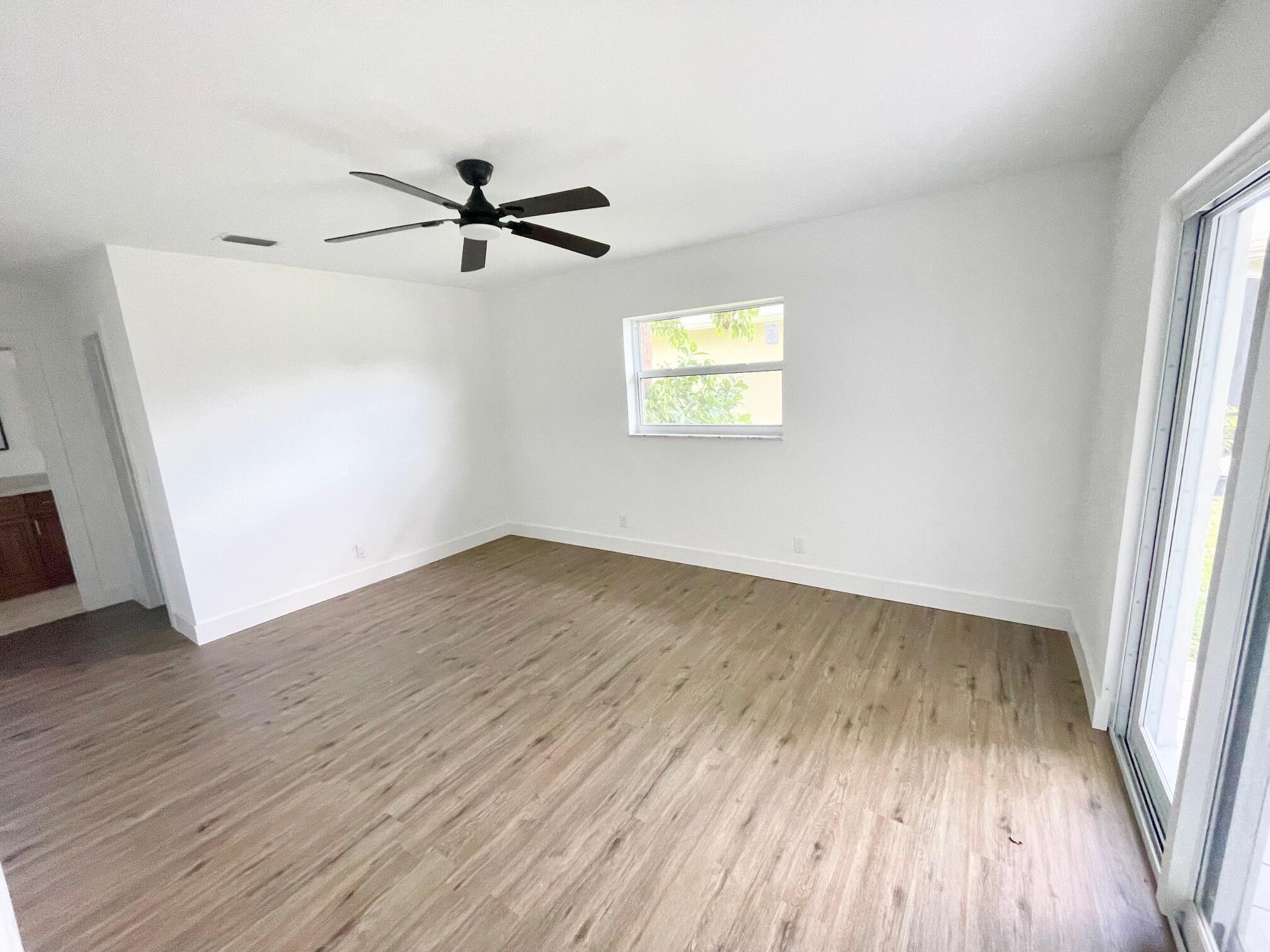 6606 NW 95th, Tamarac FL 33321