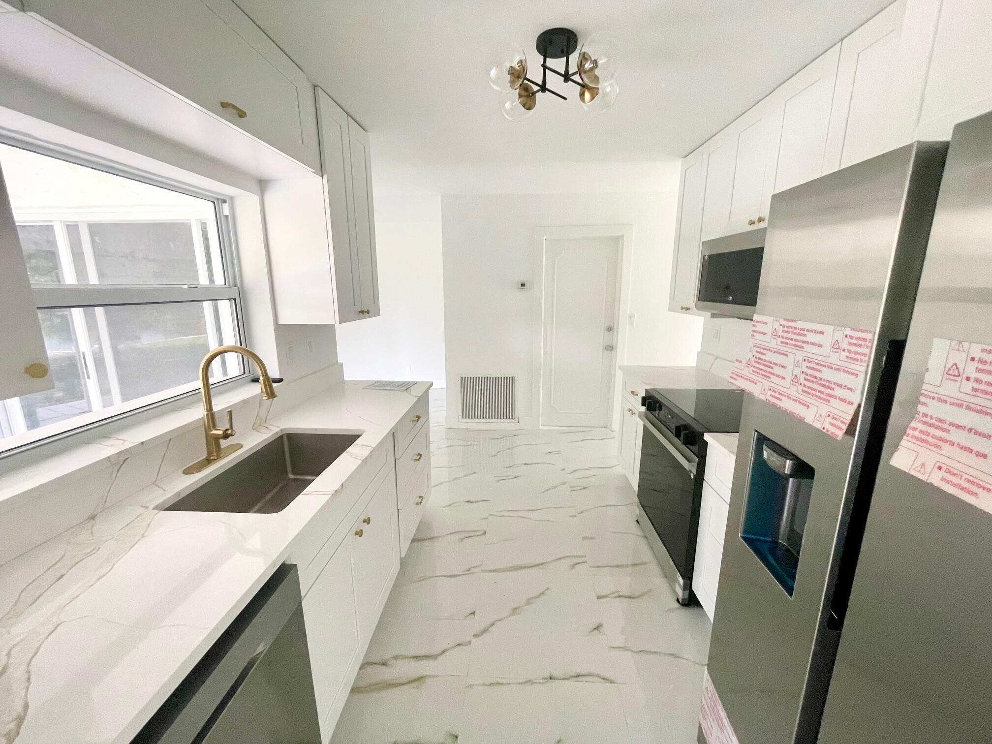 6606 NW 95th, Tamarac FL 33321