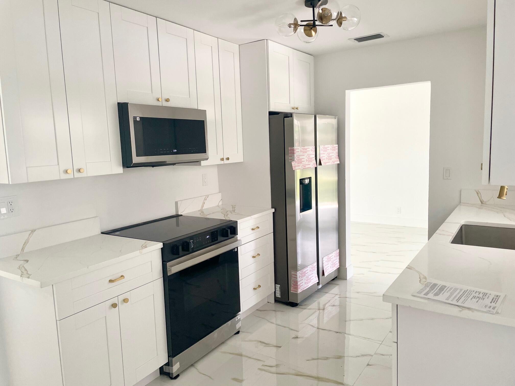 6606 NW 95th, Tamarac FL 33321