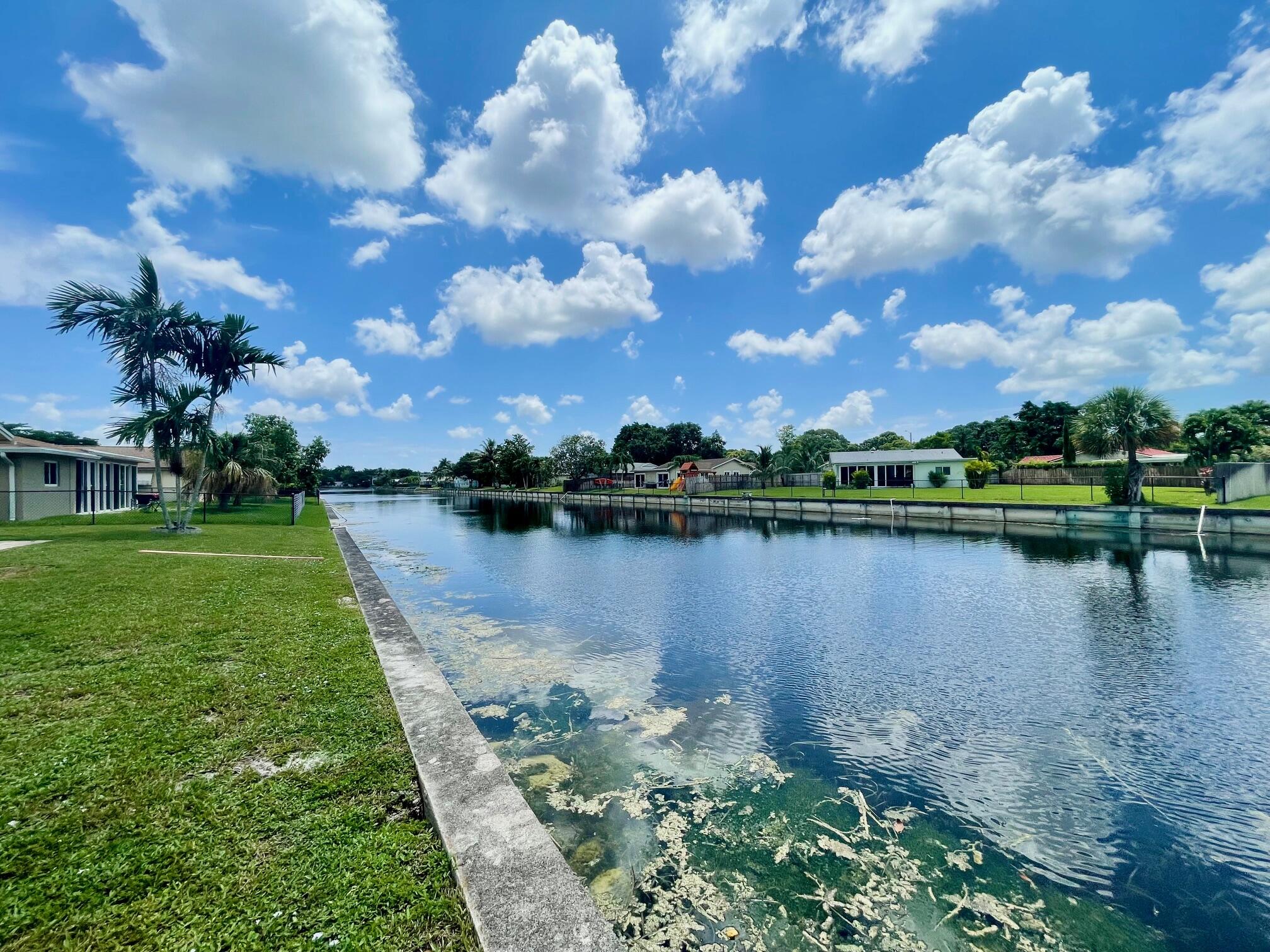 6606 NW 95th, Tamarac FL 33321
