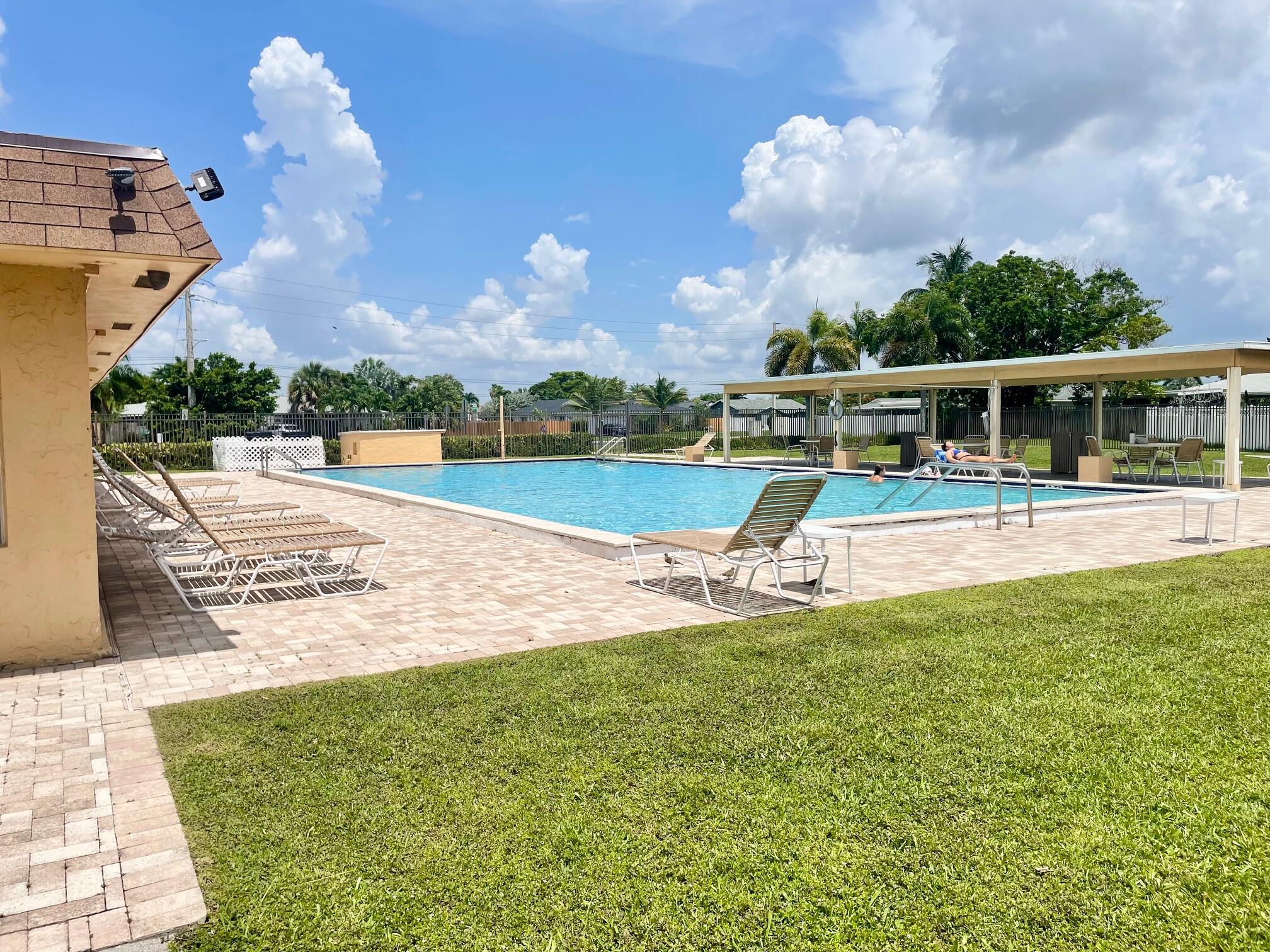 6606 NW 95th, Tamarac FL 33321