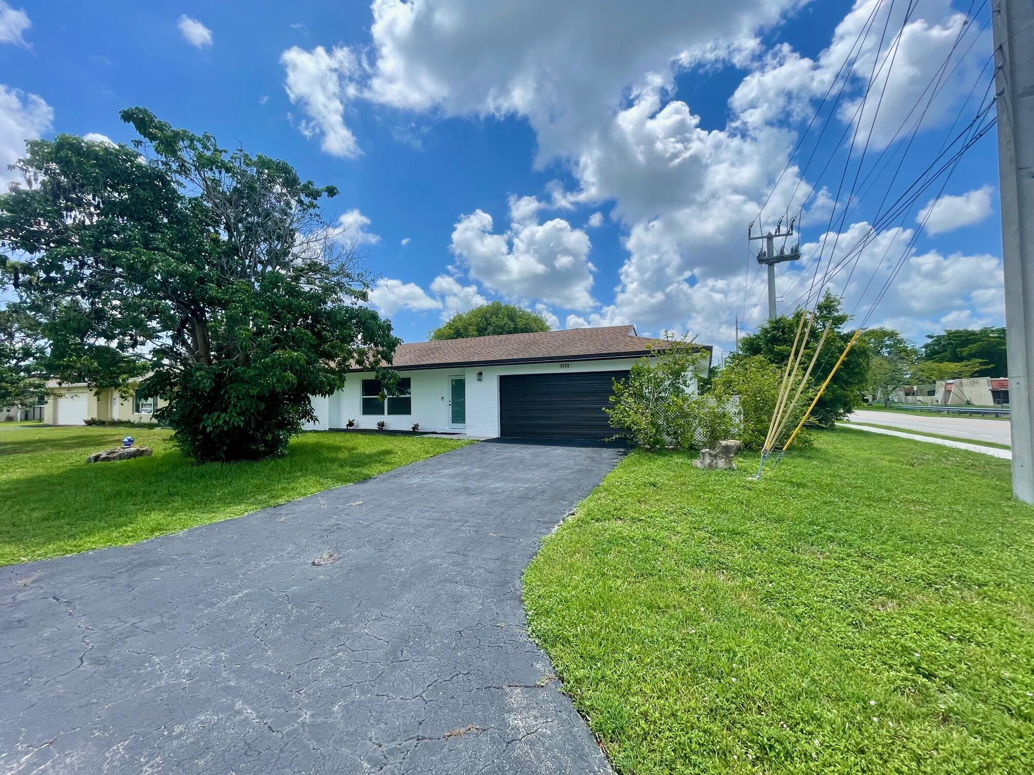 6606 NW 95th, Tamarac FL 33321