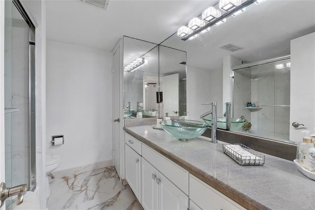 3100 NE 49th #807, Fort Lauderdale FL 33308