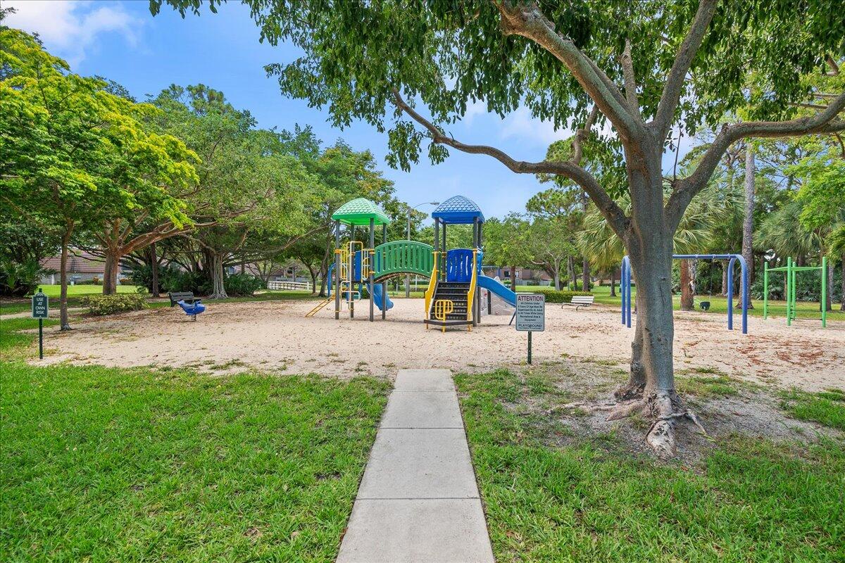2108 21st, Palm Beach Gardens FL 33418