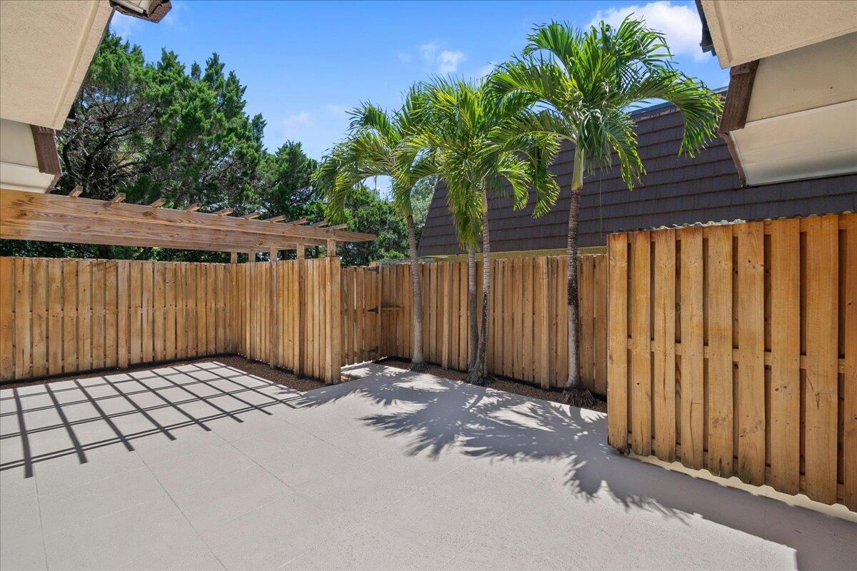 2108 21st, Palm Beach Gardens FL 33418