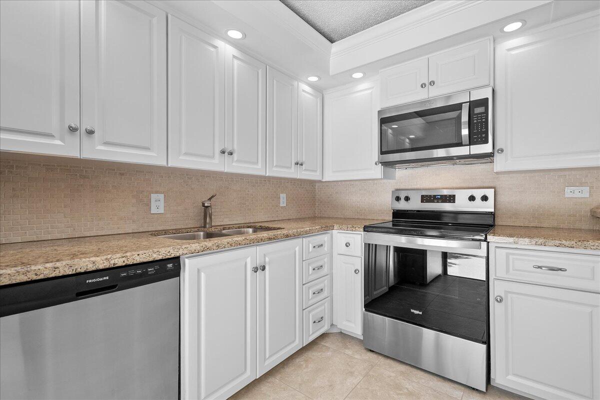 2108 21st, Palm Beach Gardens FL 33418