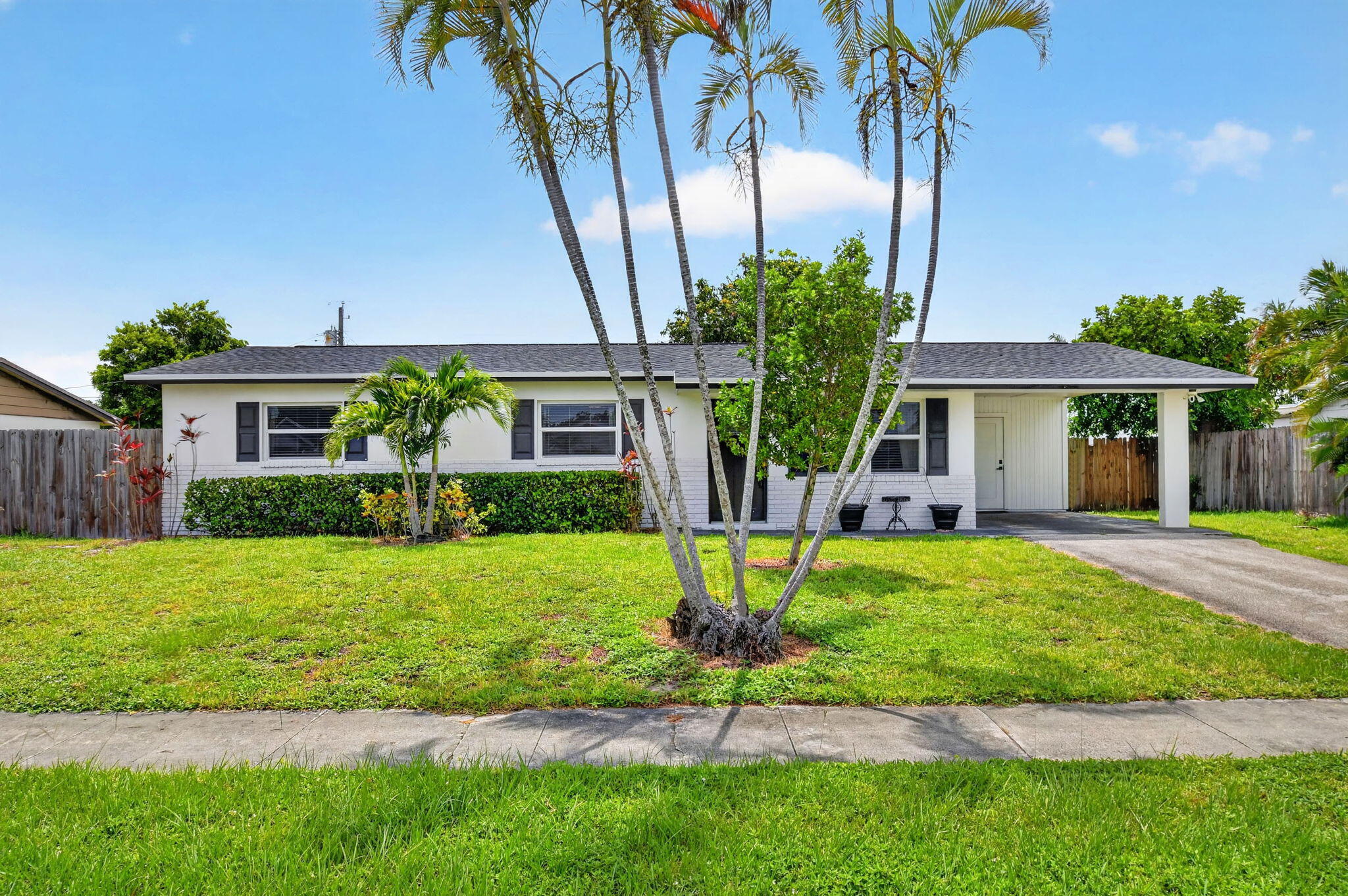 445 Palo Alto, Palm Springs FL 33461