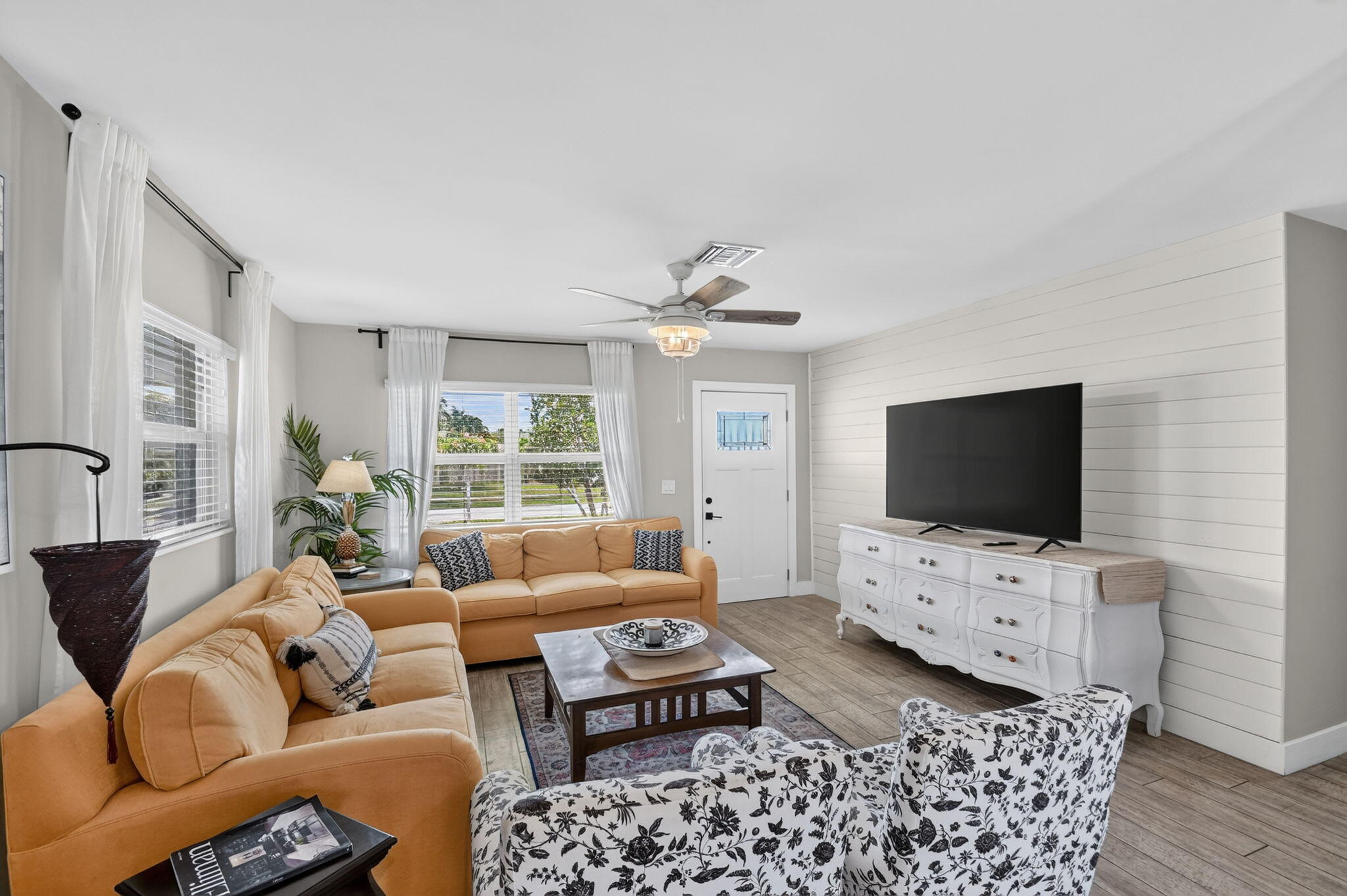 445 Palo Alto, Palm Springs FL 33461