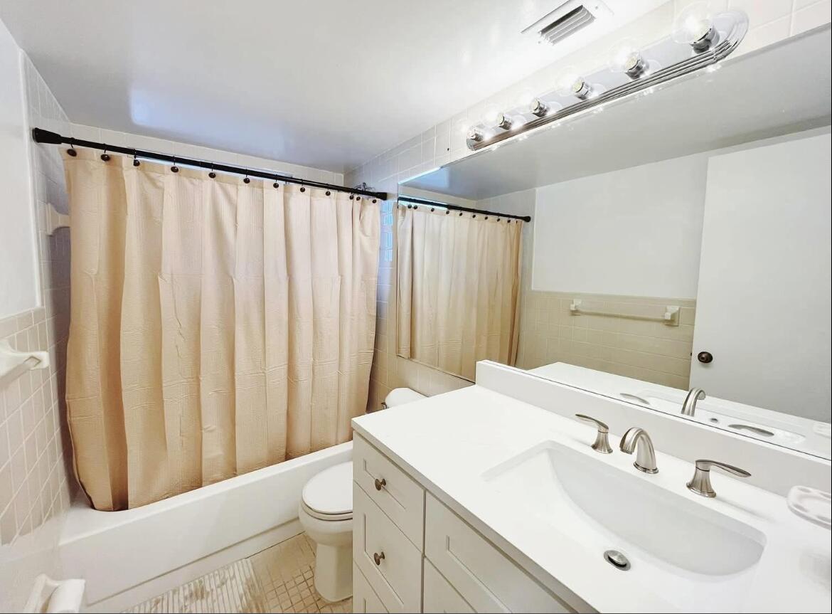 7080 Nova #307b, Davie FL 33317