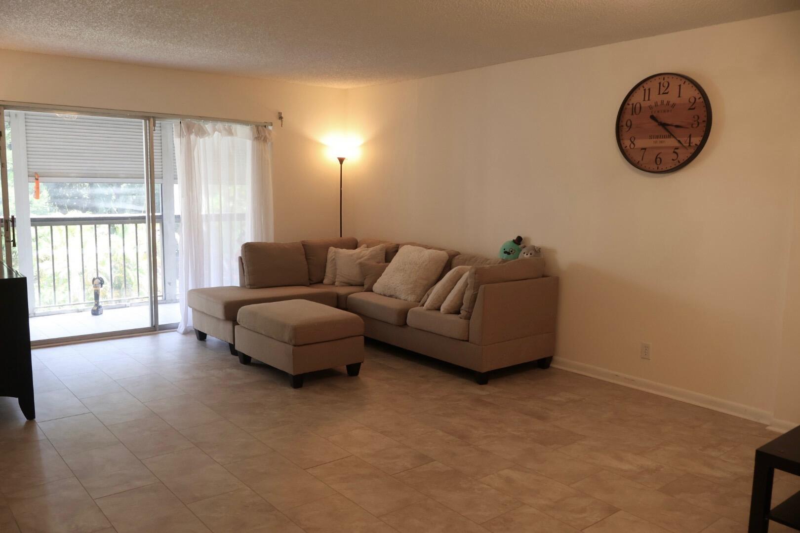 7080 Nova #307b, Davie FL 33317