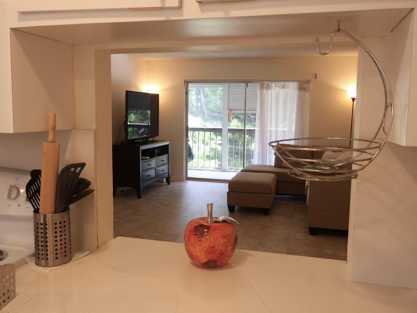 7080 Nova #307b, Davie FL 33317