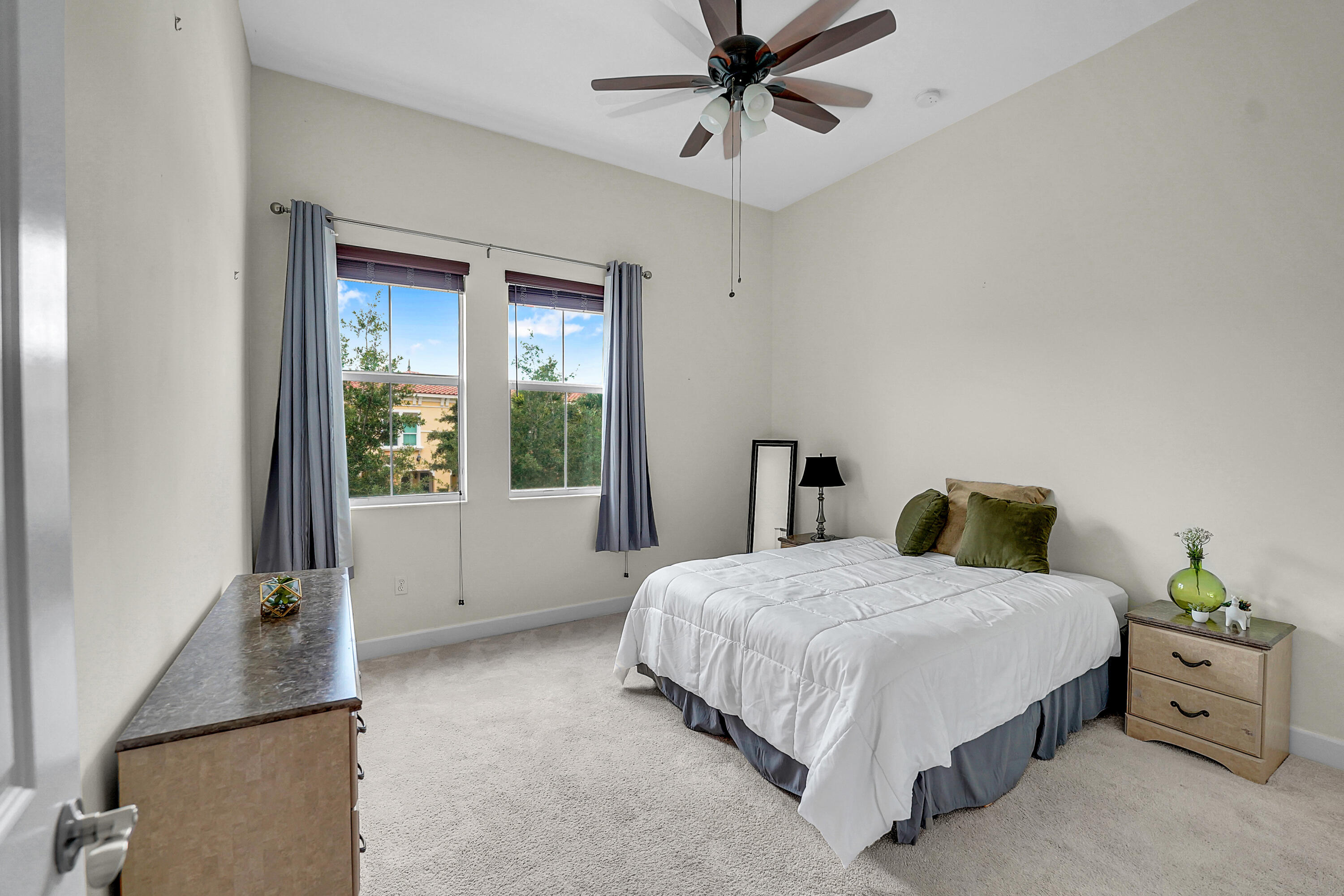 3162 NW 124th, Sunrise FL 33323