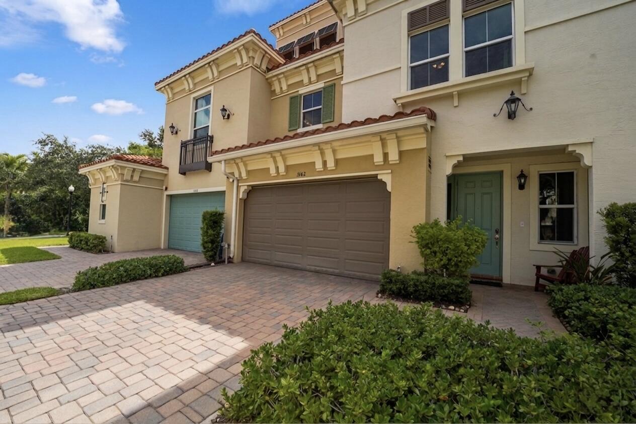 3162 NW 124th, Sunrise FL 33323