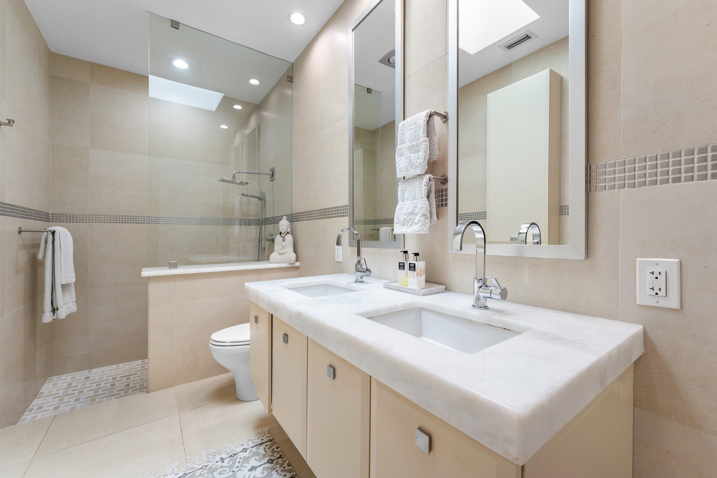 1102 Highland Beach #2w, Highland Beach FL 33487