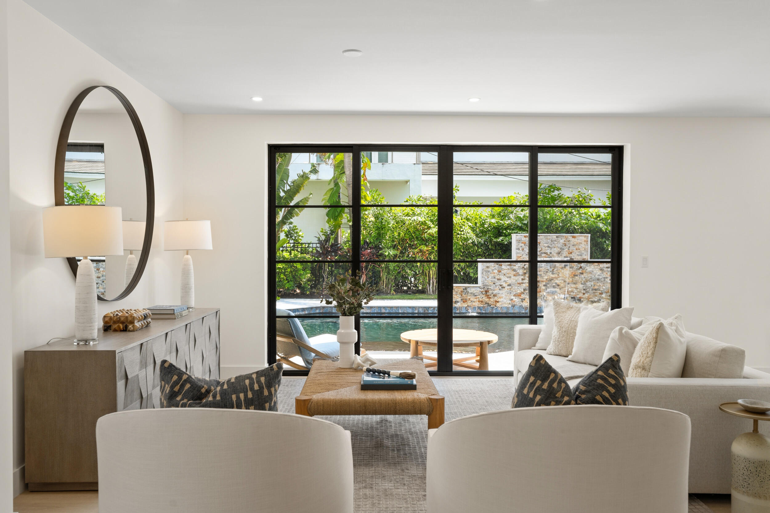 257 E Lakewood, West Palm Beach FL 33405